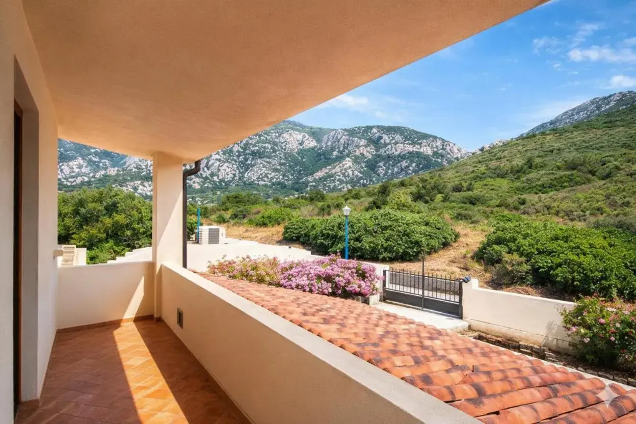 Double or Twin Room with Garden View in Hotel Villa Gustui Maris Double or Twin Room with Garden View in Hotel Villa Gustui Maris