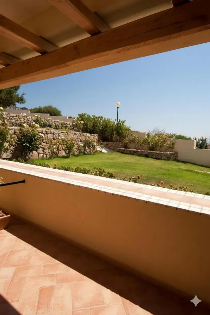 Double or Twin Room with Garden View in Hotel Villa Gustui Maris Double or Twin Room with Garden View in Hotel Villa Gustui Maris