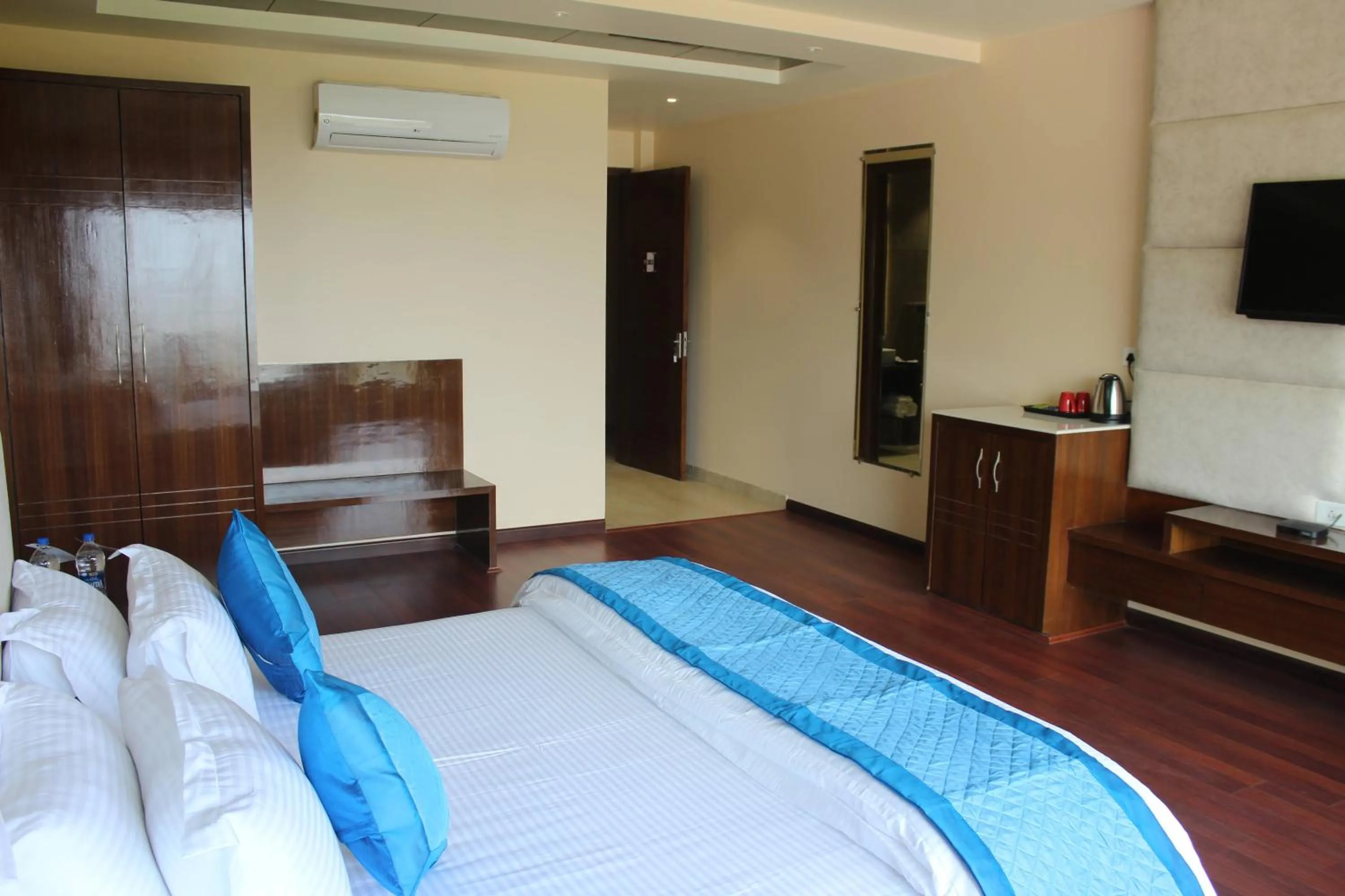 Bed in Mastiff Hotel, Dalhousie