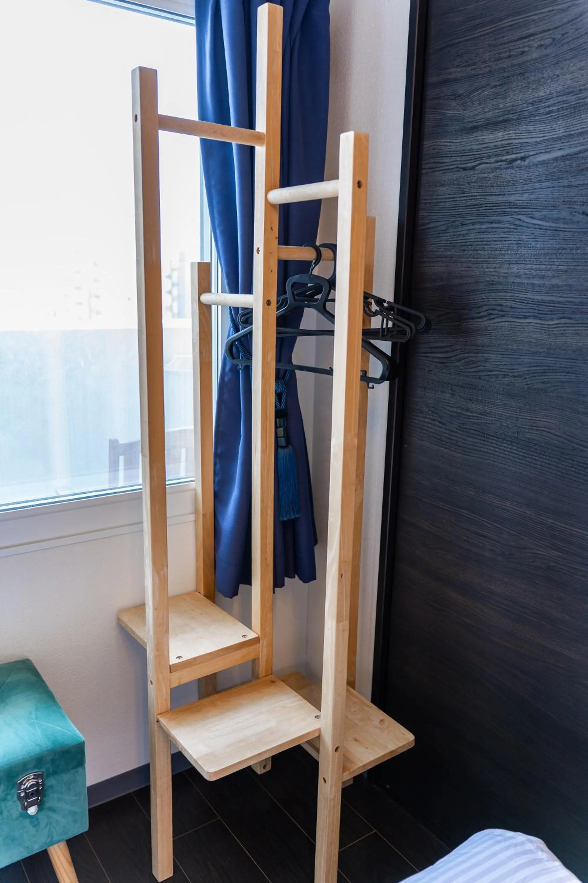 wardrobe, Bed in AROMA