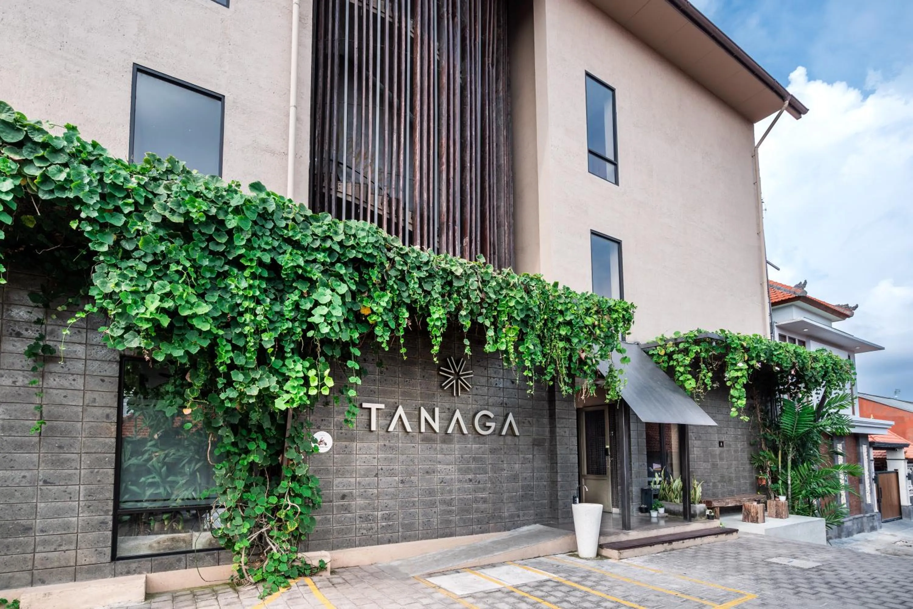 Parking in Tanaga CoLiving