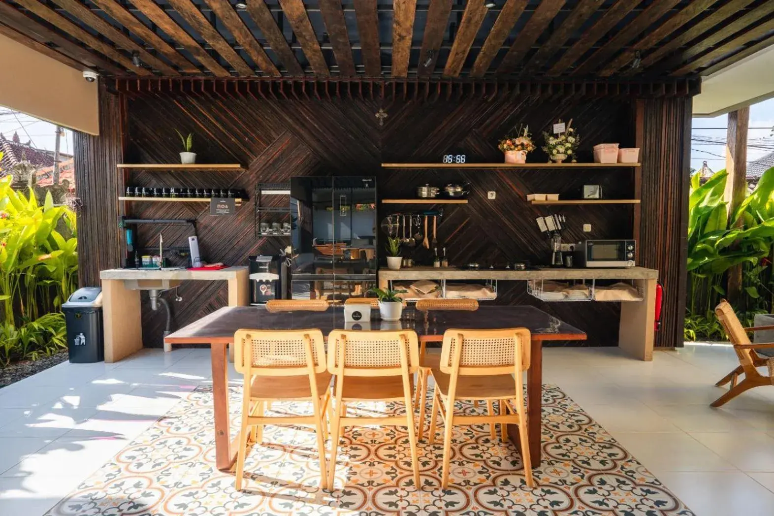 Restaurant/places to eat in Tanaga CoLiving Restaurant/places to eat in Tanaga CoLiving