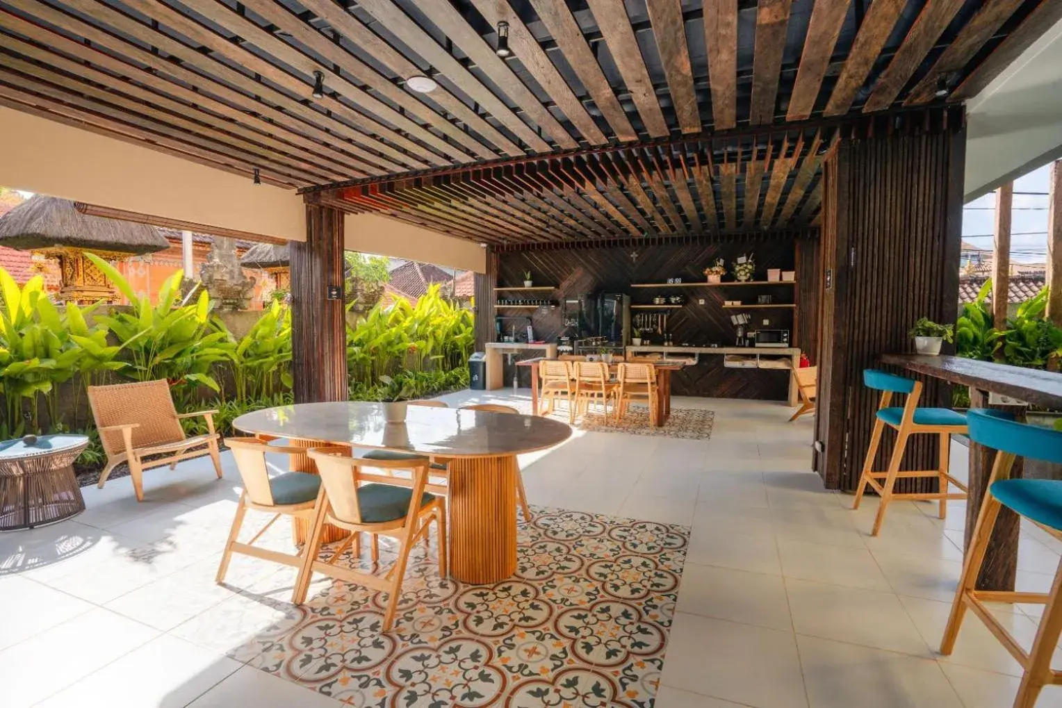 Restaurant/places to eat in Tanaga CoLiving Restaurant/places to eat in Tanaga CoLiving