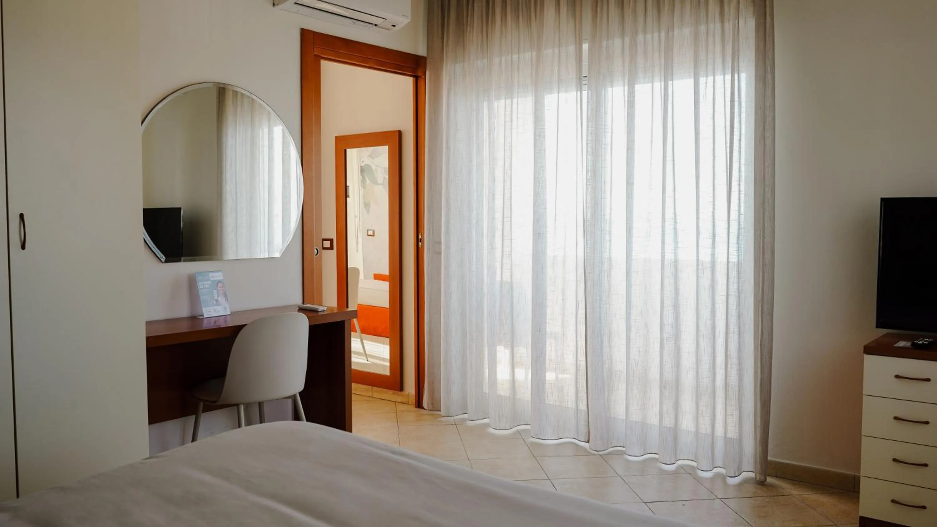 Photo of the whole room in Hotel Kaly