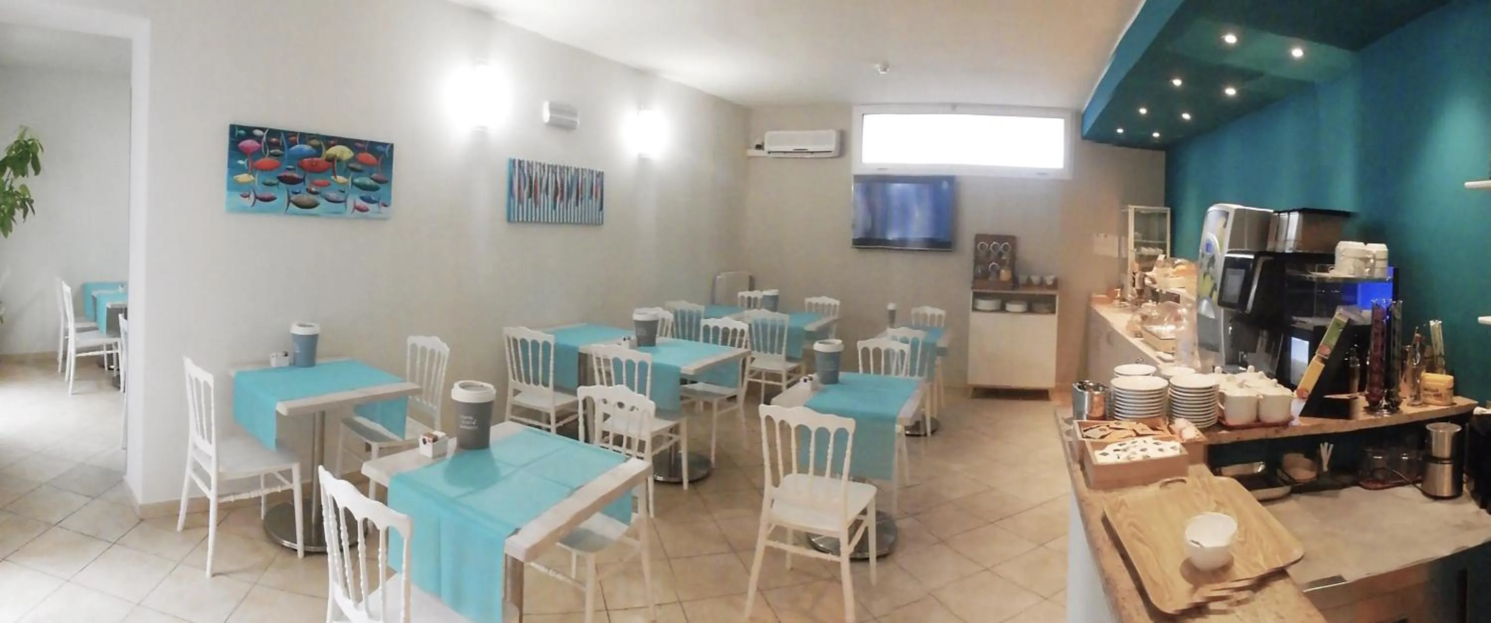 Continental breakfast in Hotel Kaly