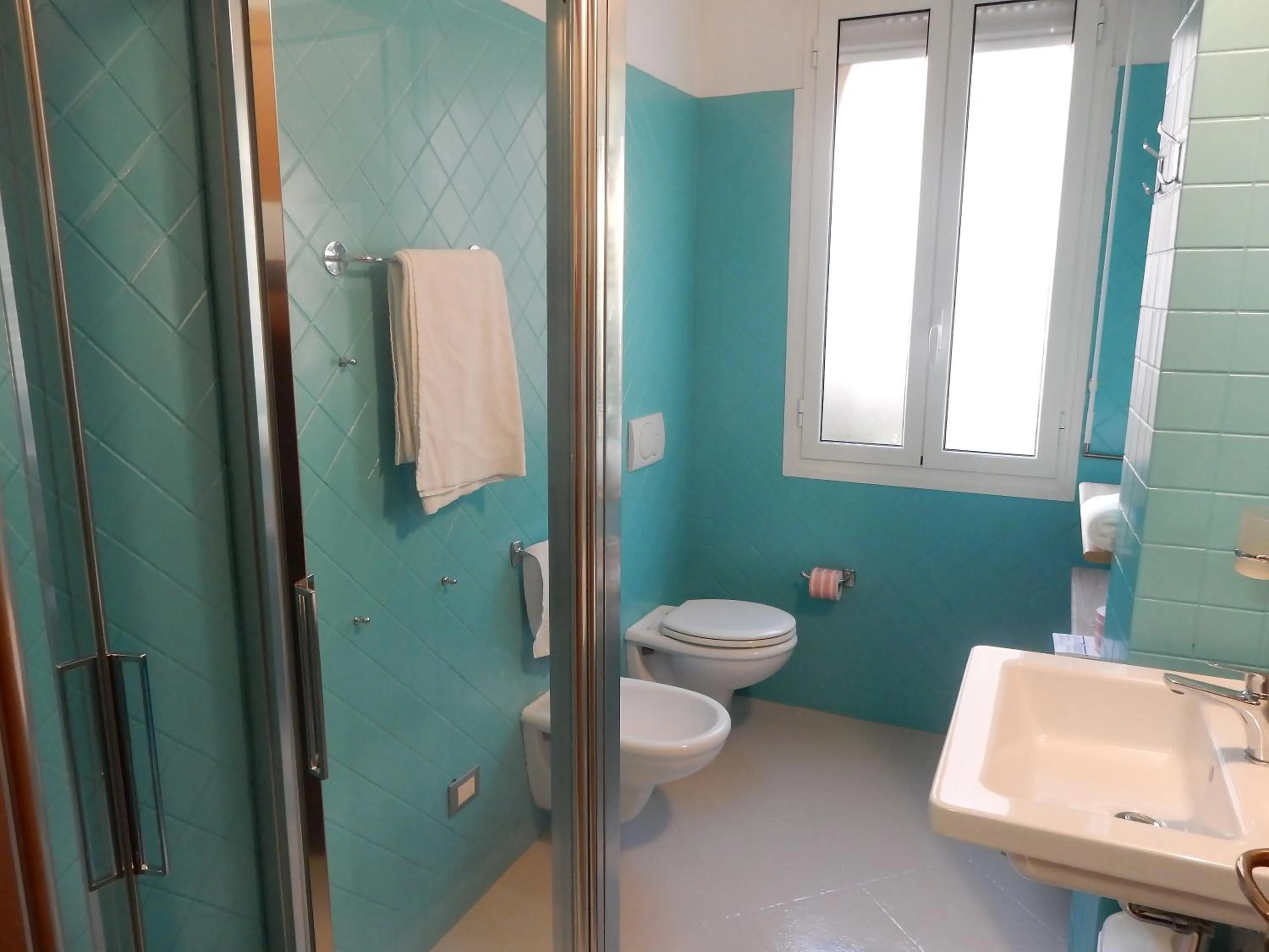 Bathroom in Hotel Kaly