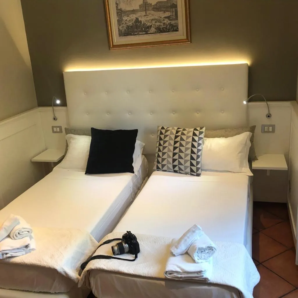 Photo of the whole room, Bed in 207 Inn