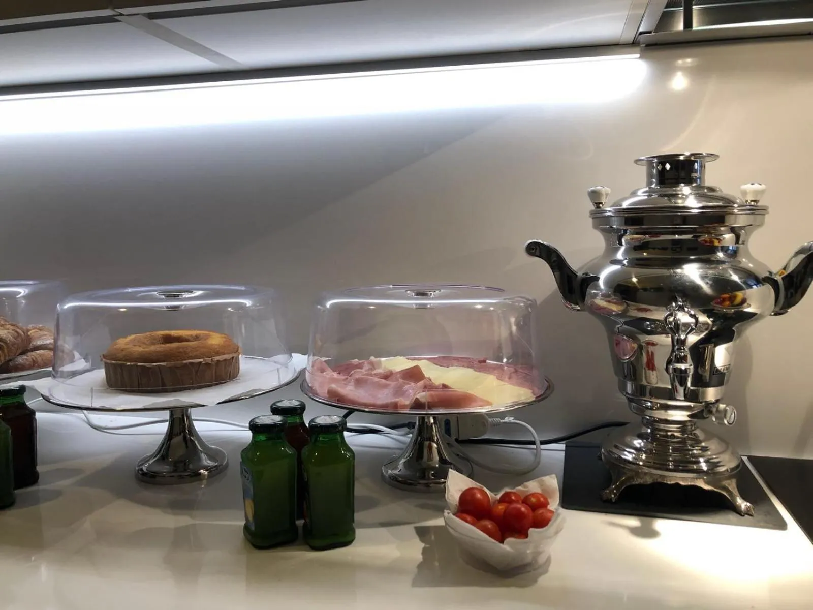 Property building in 207 Inn