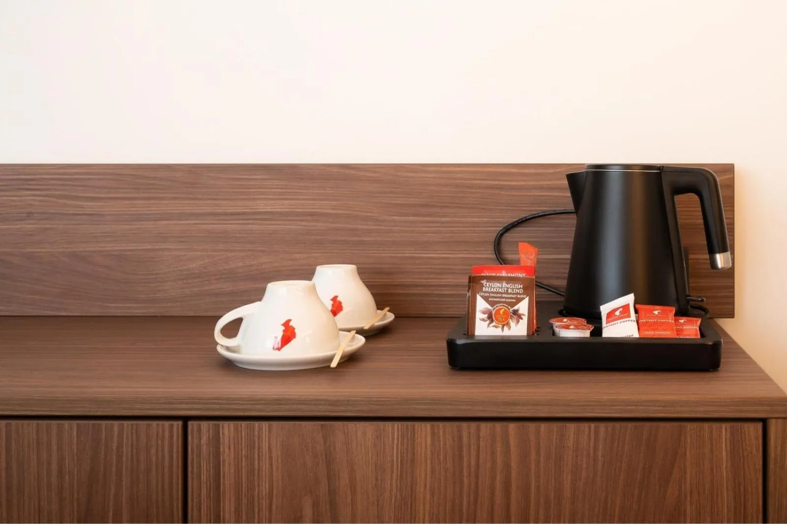 Coffee/tea facilities in Hotel Le Parc