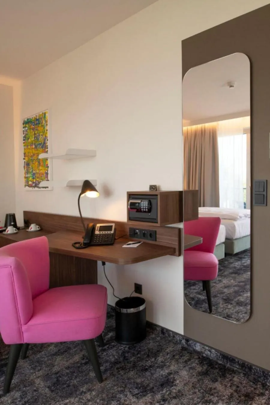 Photo of the whole room in Hotel Le Parc