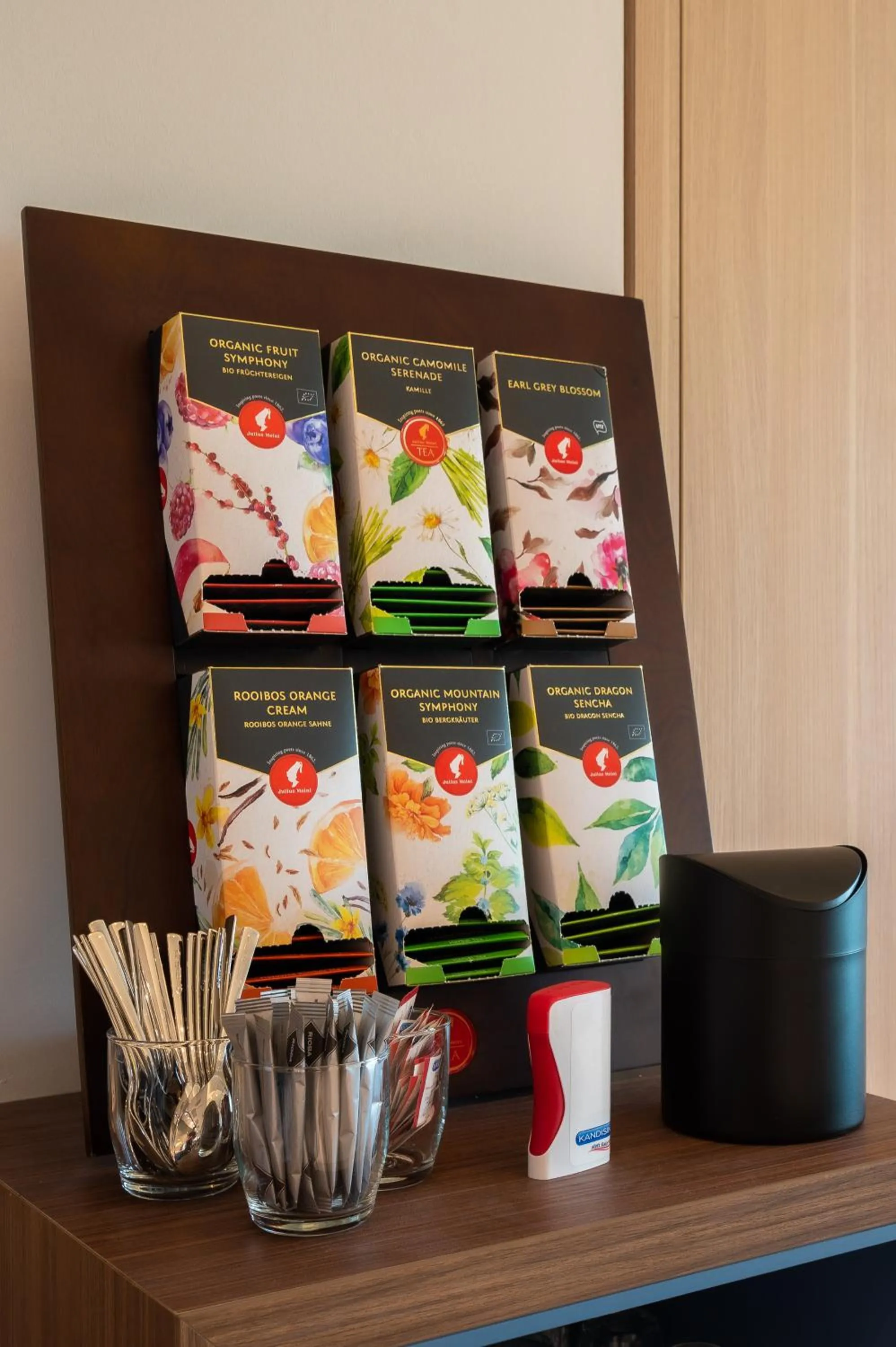 Restaurant/places to eat in Hotel Le Parc