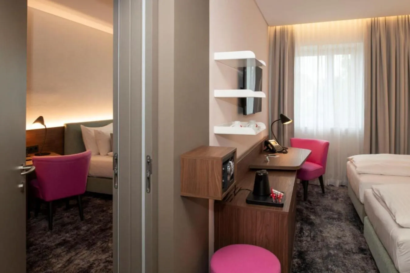 Photo of the whole room, Bed in Hotel Le Parc