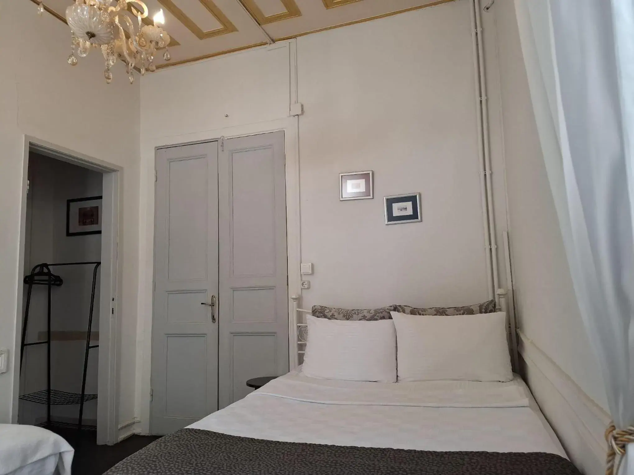 Standard Double Room in No16 Ada Standard Double Room in No16 Ada