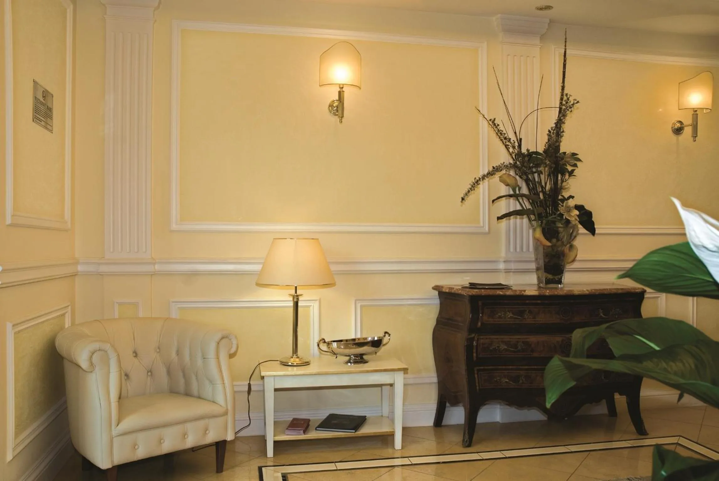 Lobby or reception in Relais Hotel Antico Palazzo Rospigliosi