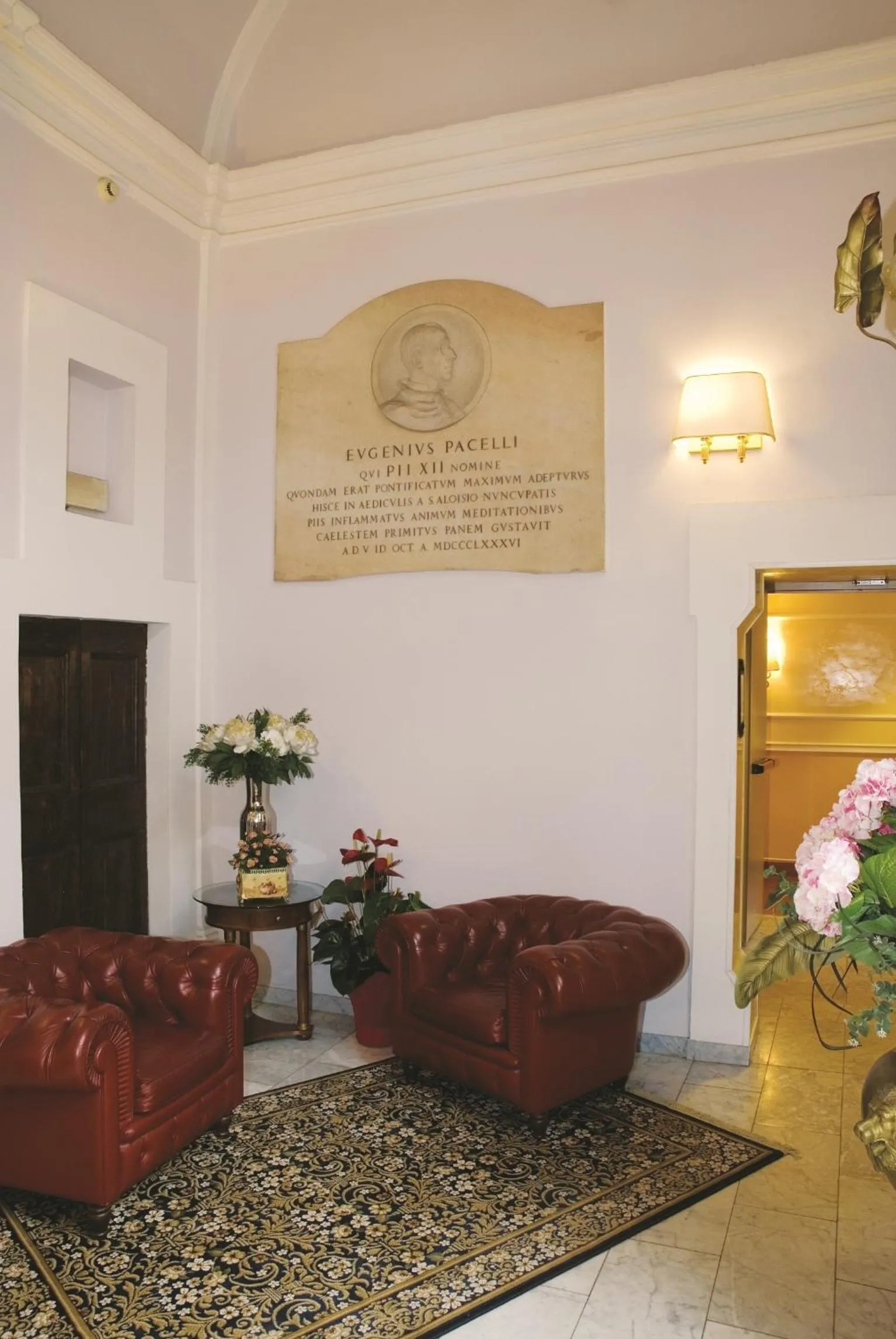 Lobby or reception in Relais Hotel Antico Palazzo Rospigliosi