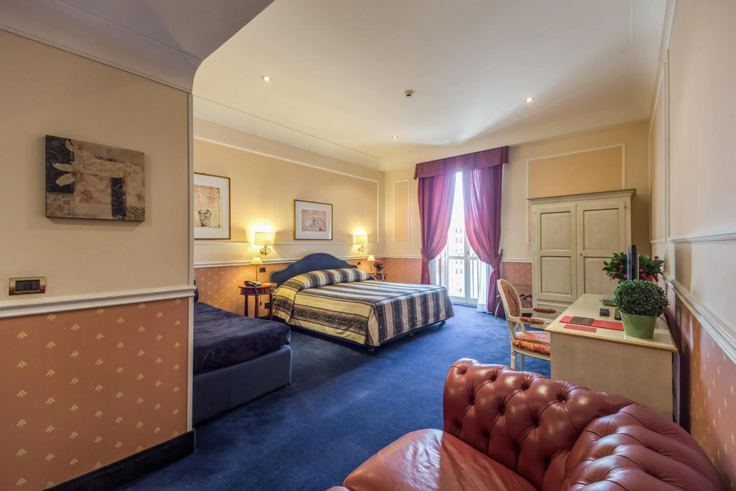 Photo of the whole room, Bed in Relais Hotel Antico Palazzo Rospigliosi Photo of the whole room, Bed in Relais Hotel Antico Palazzo Rospigliosi