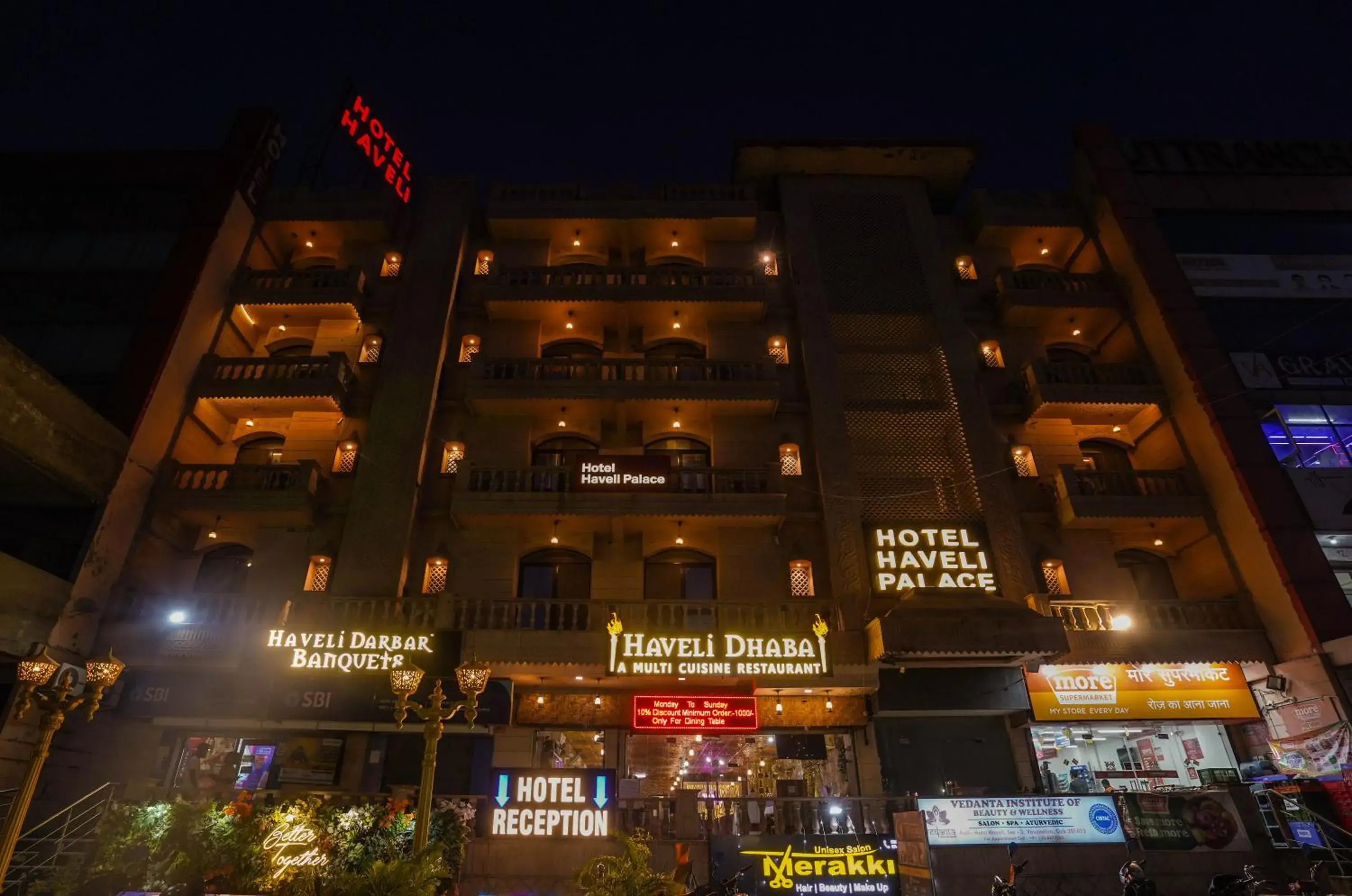 Property building in Hotel Haveli Palace Property building in Hotel Haveli Palace