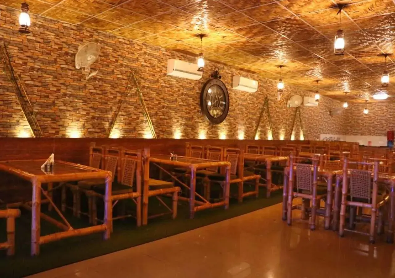 Restaurant/places to eat in Hotel Haveli Palace Restaurant/places to eat in Hotel Haveli Palace