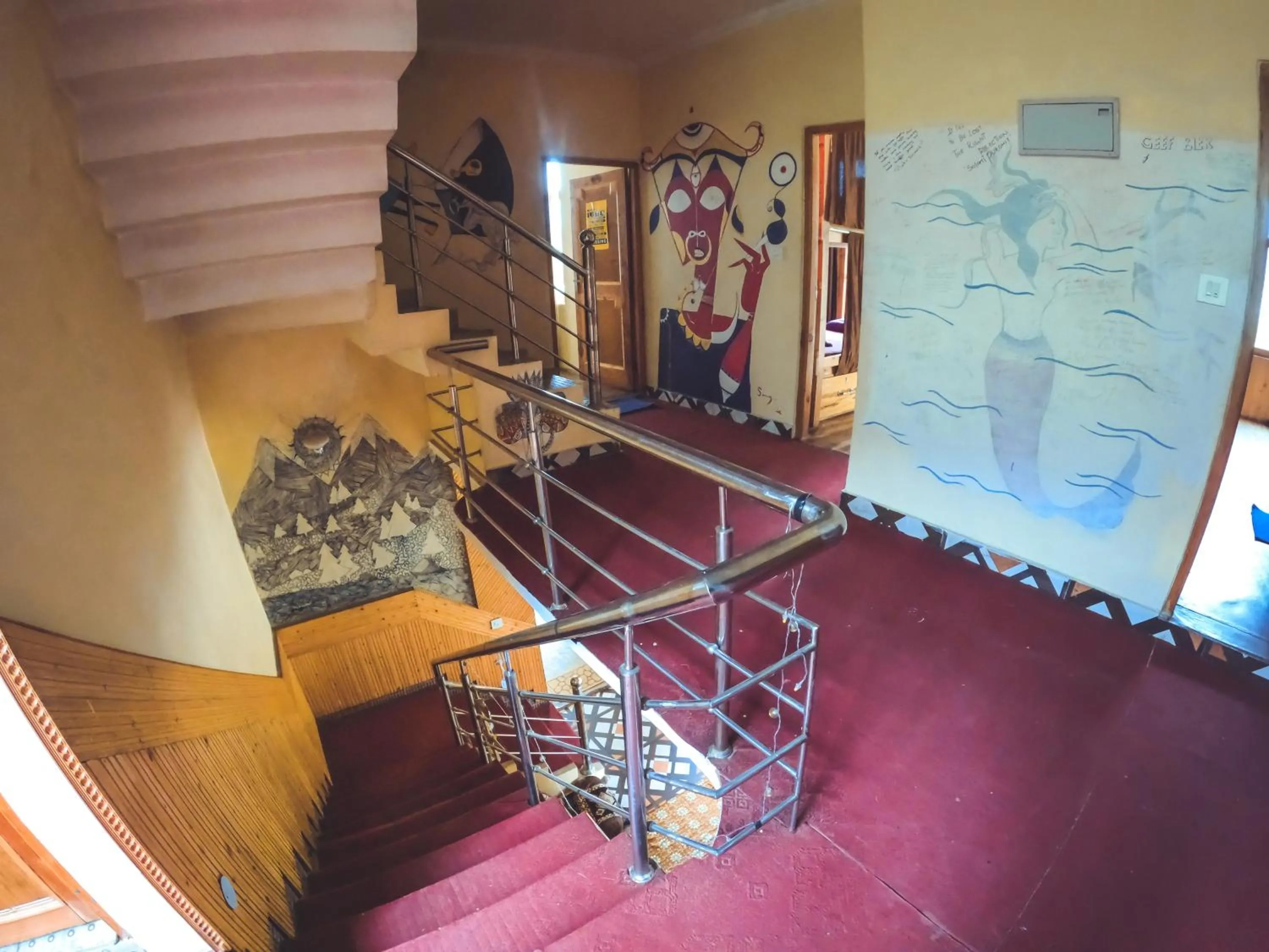 Lobby or reception in indian backpackers hostel