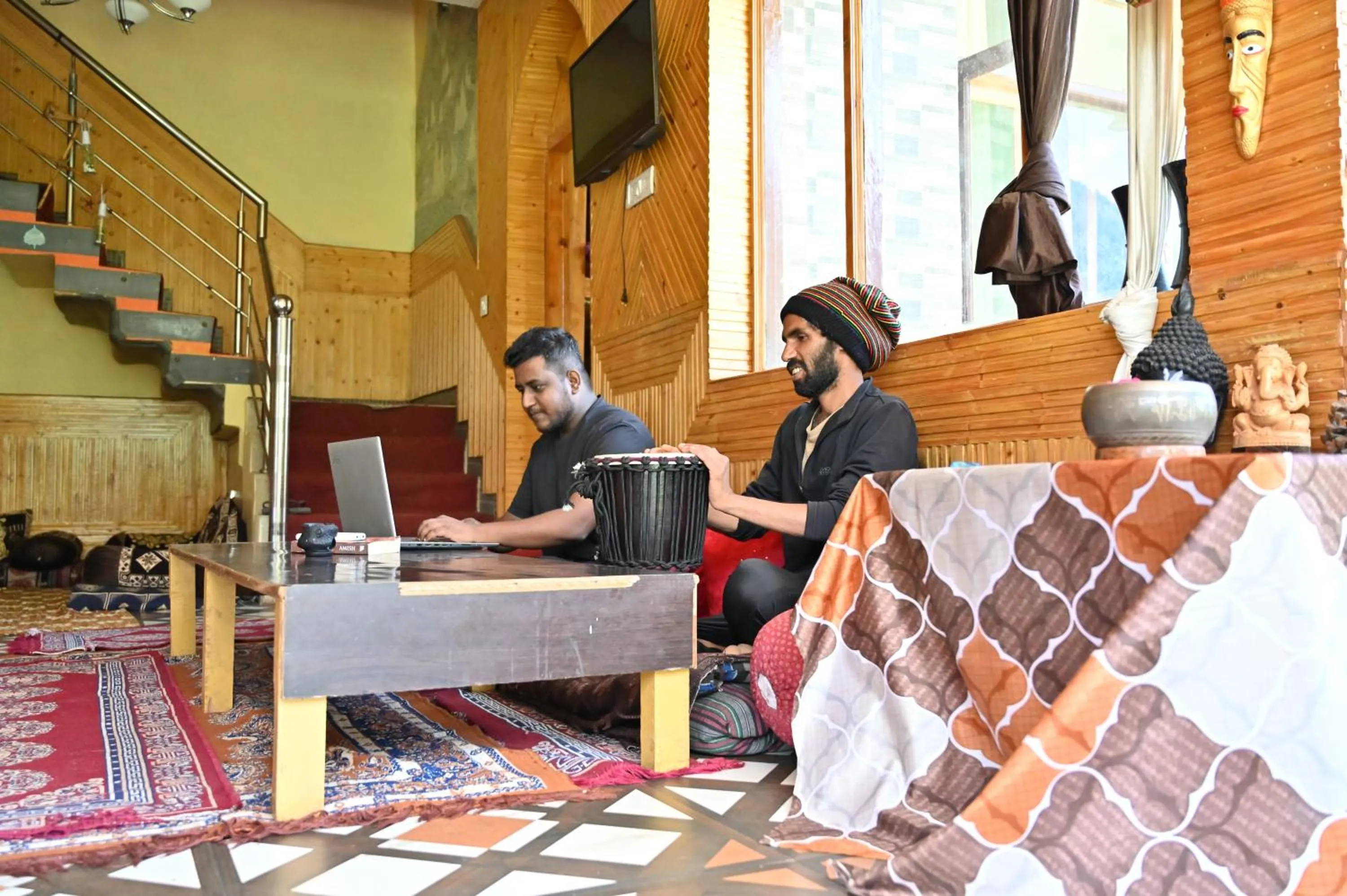 People in indian backpackers hostel