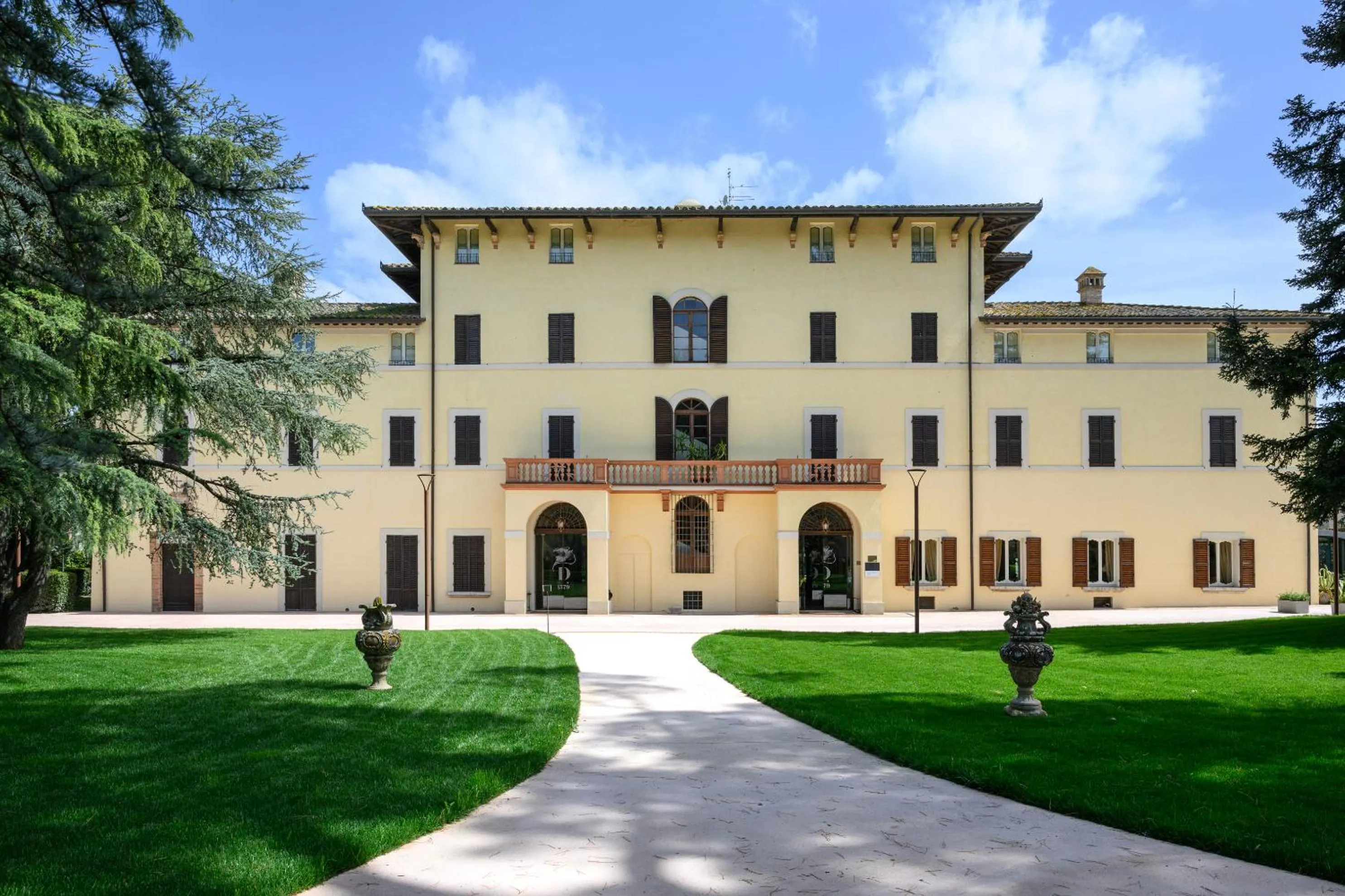 Property building in Posta Donini 1579 - UNA Esperienze