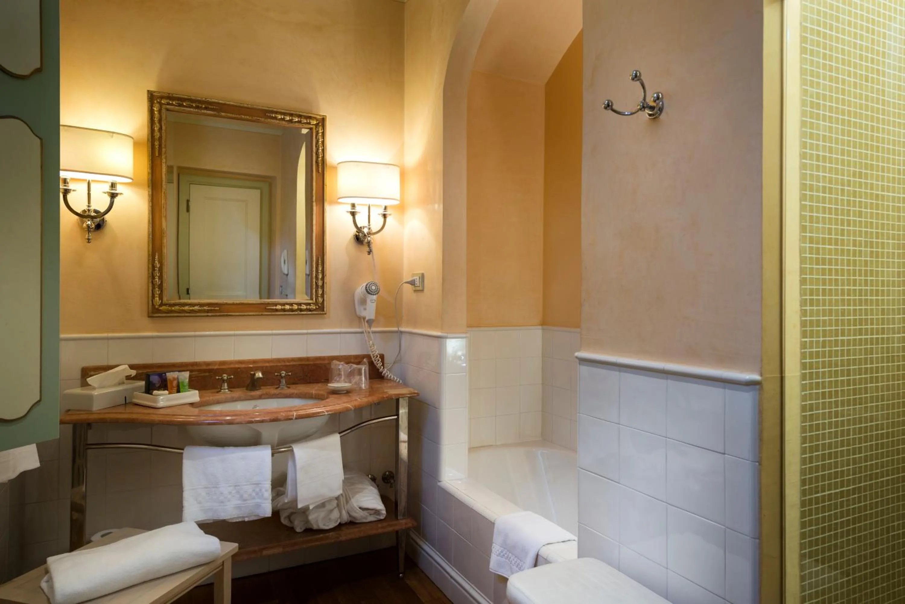 Bathroom in Posta Donini 1579 - UNA Esperienze