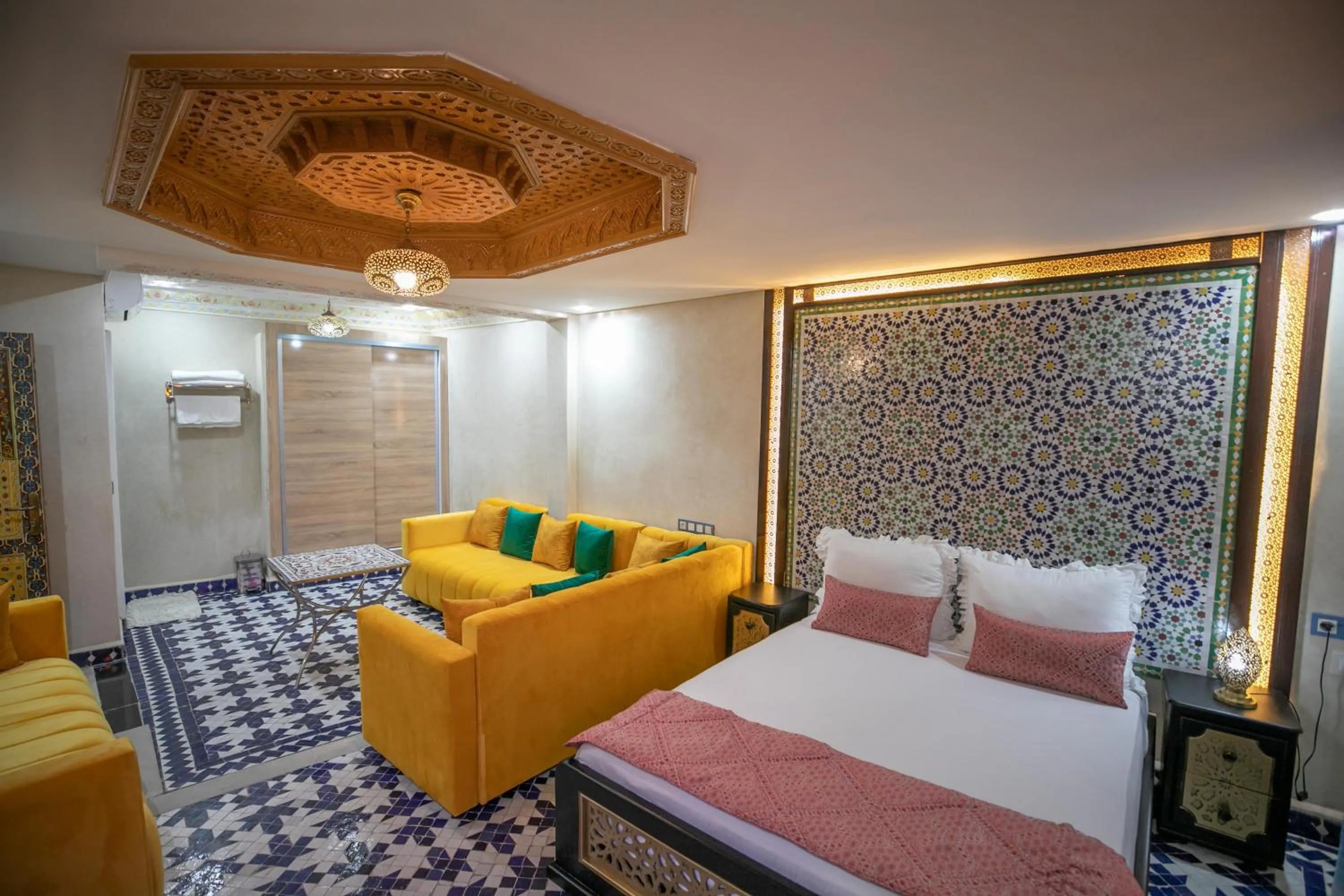 Bed in Hotel & Ryad DALILA