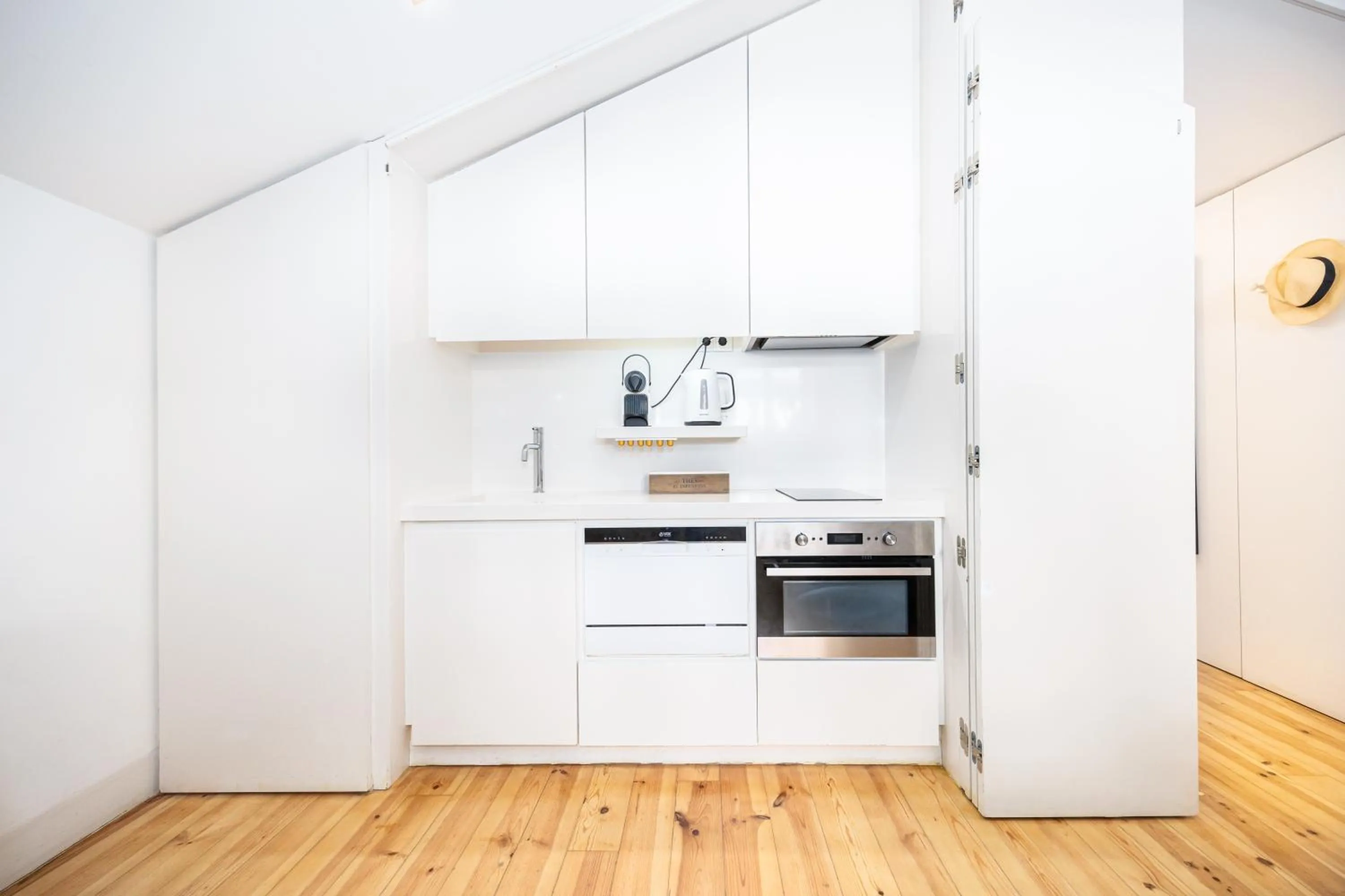 Boutique Apartment in the Heart of Lisbon ! Lemonn J