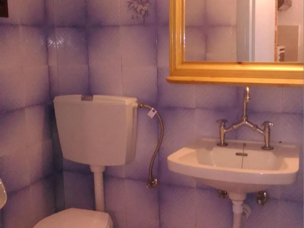 Bathroom in Fotula Studios