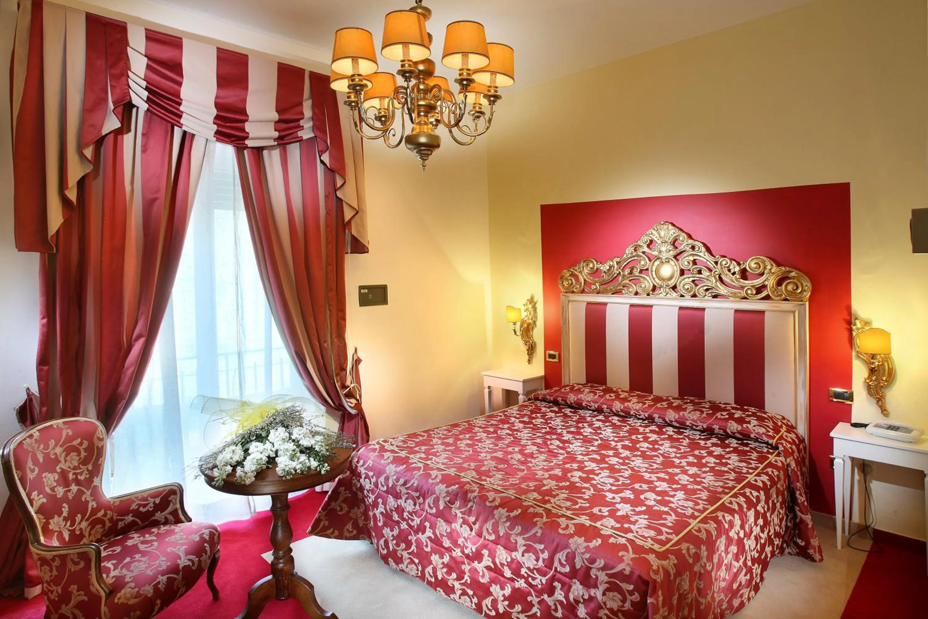 Bed in Hotel Manzoni Wellness&Spa