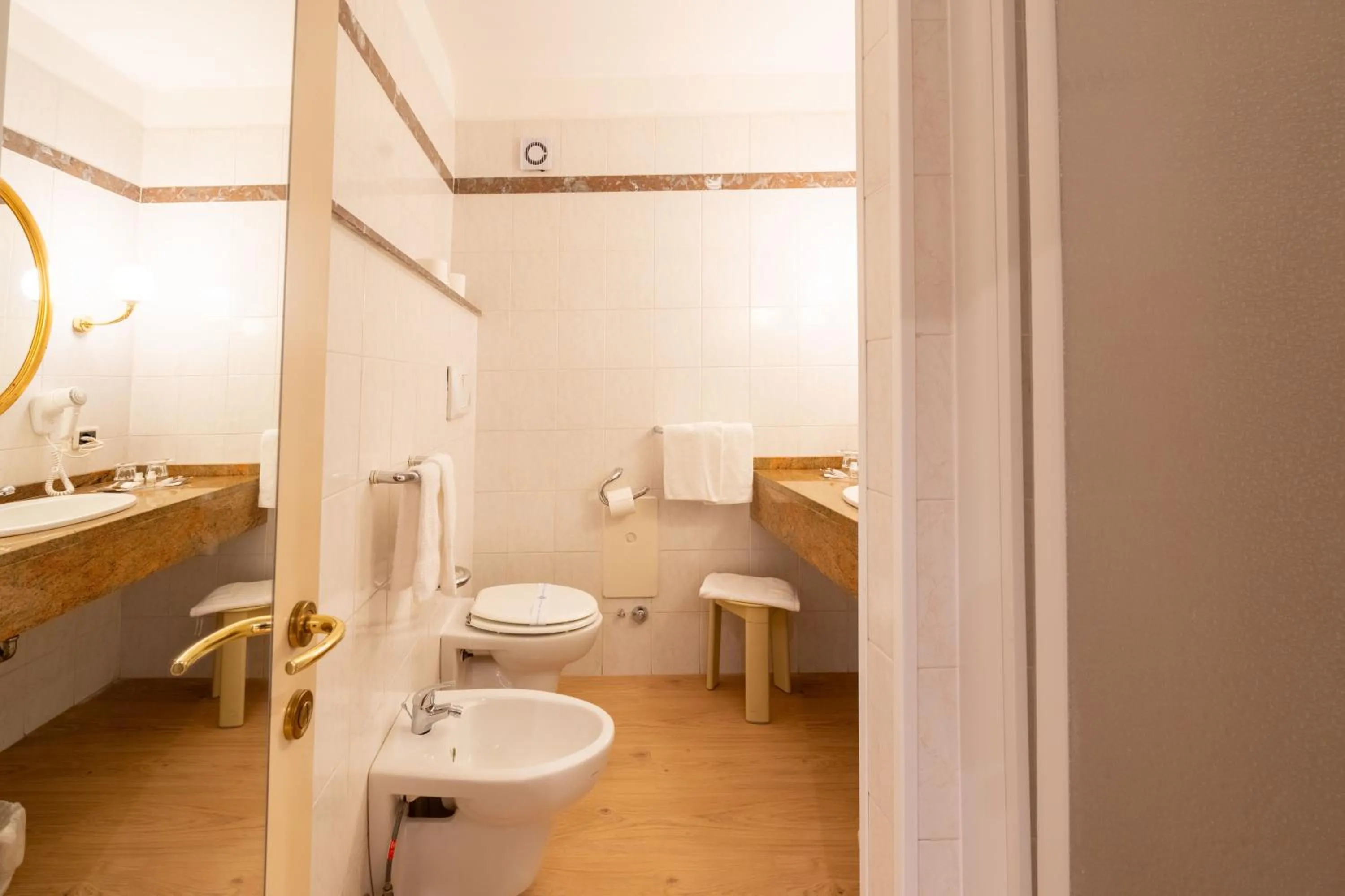 Toilet in Hotel Manzoni Wellness&Spa