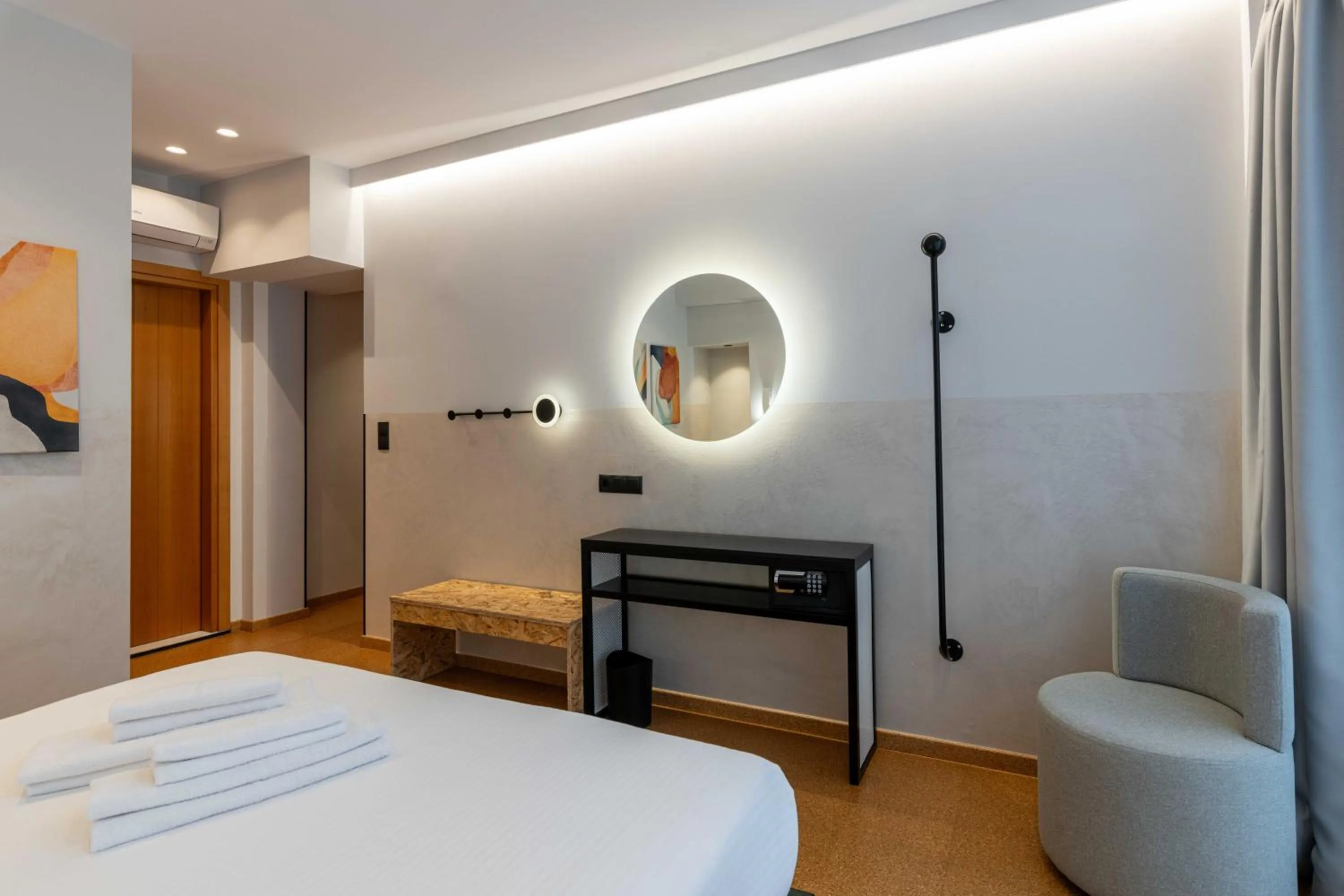 Photo of the whole room, Bed in PAREA Athens