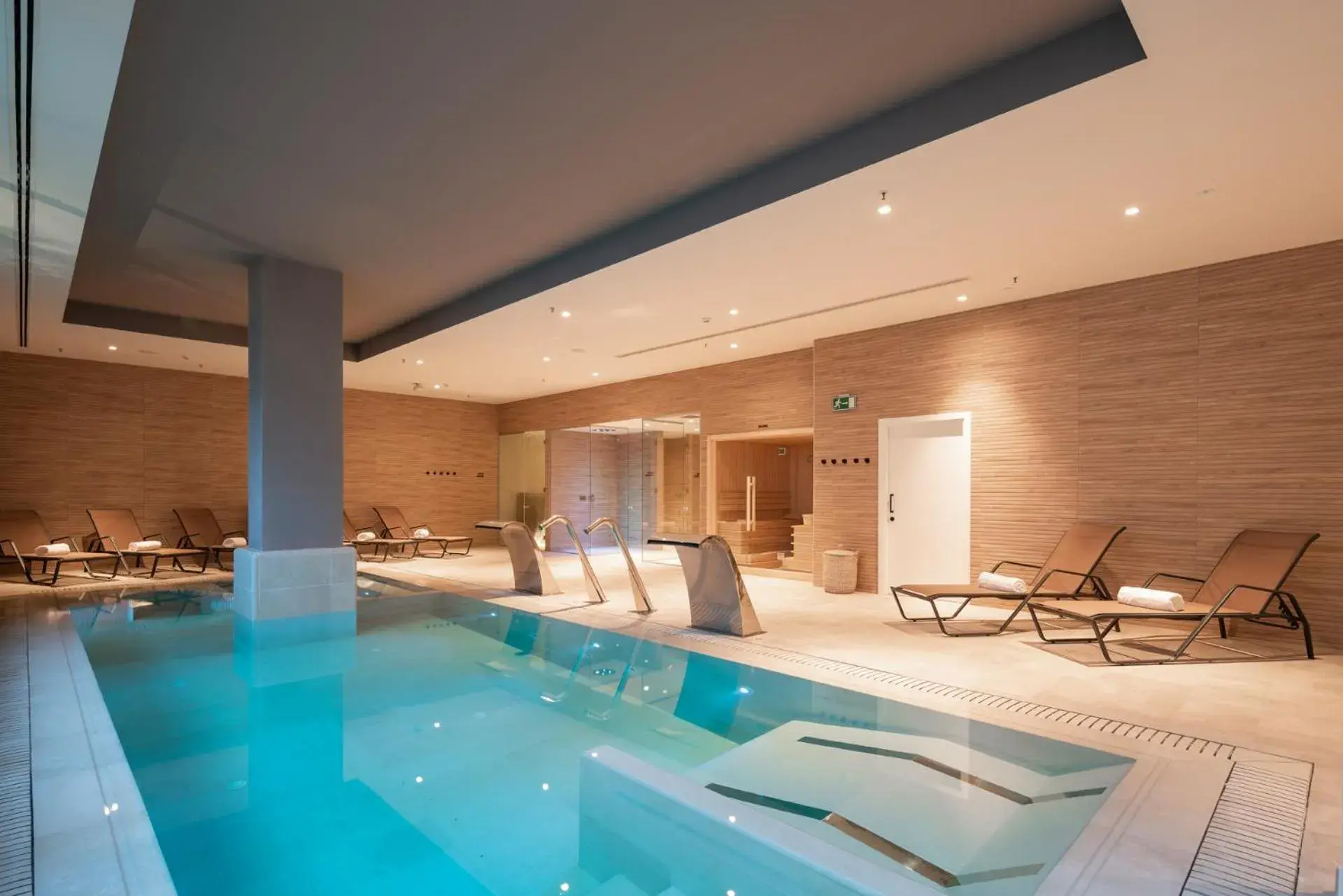 Attica21 Vigo 4 Superior Attica21 Vigo 4 Superior