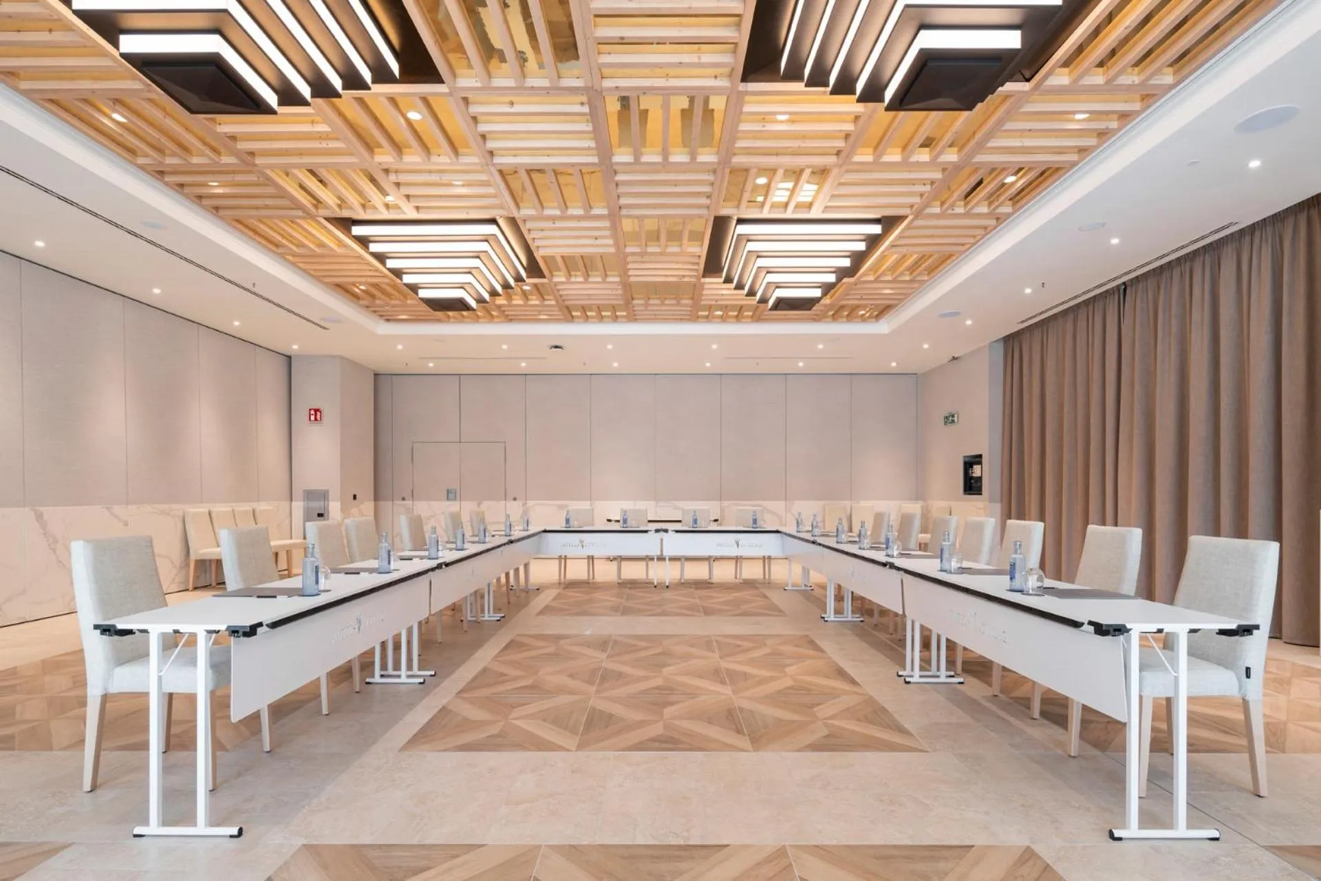 Attica21 Vigo 4 Superior