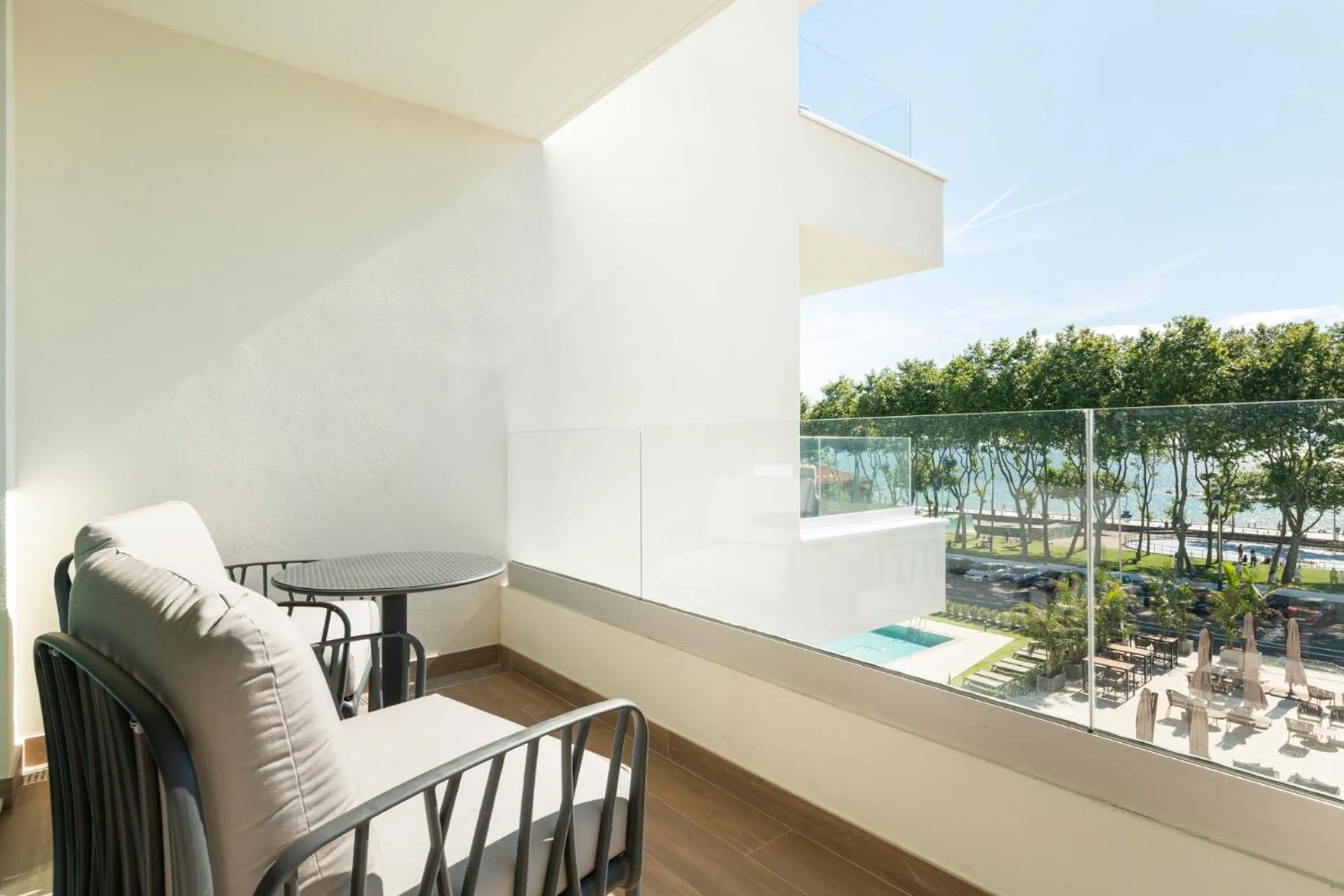 Attica21 Vigo 4 Superior