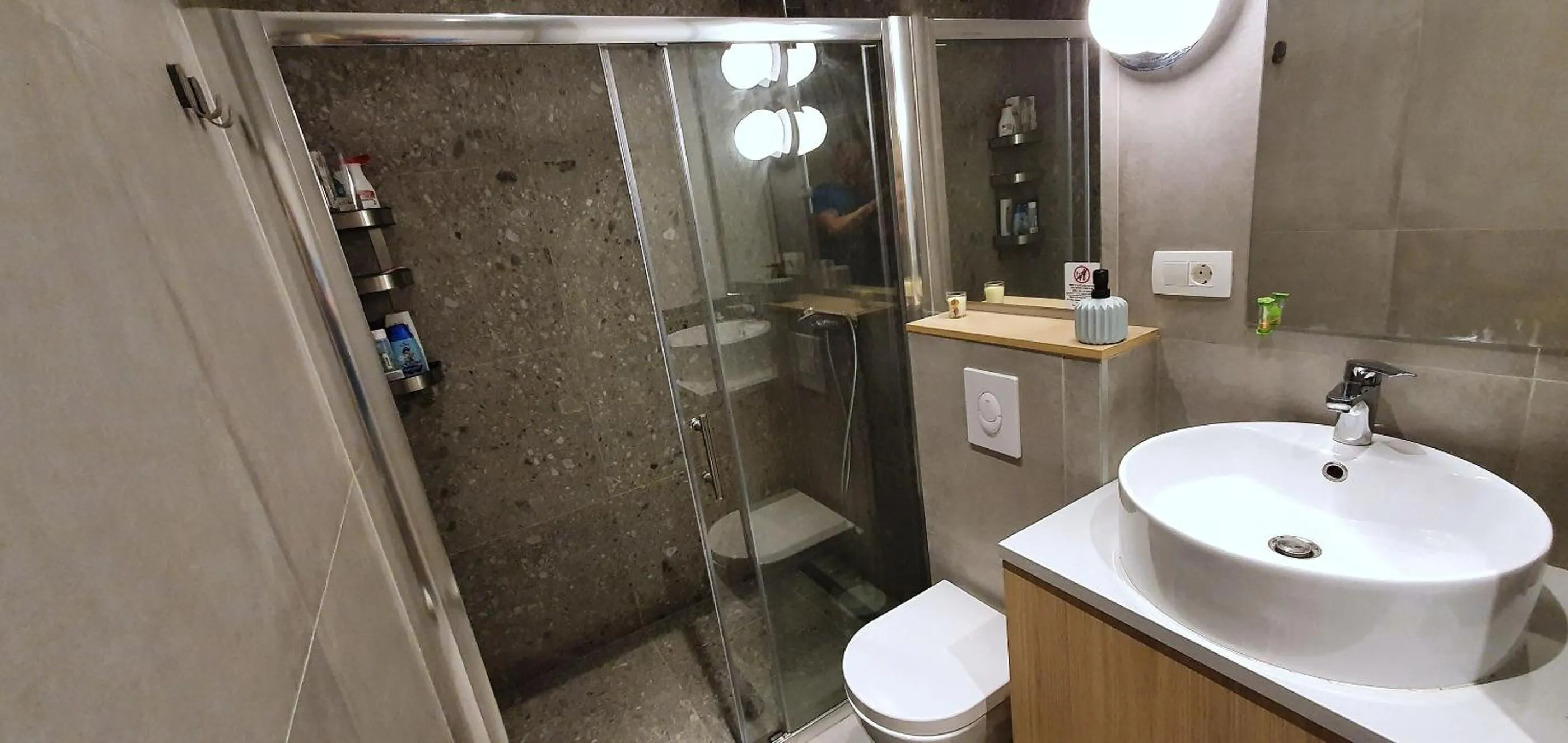 Shower in Apartment Freyja