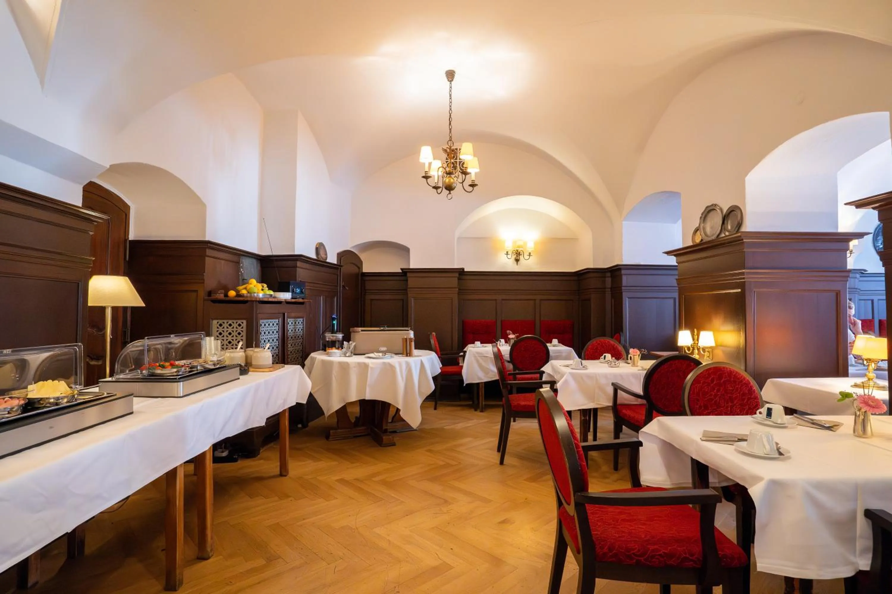 Restaurant/places to eat in Hotel zum Ritter