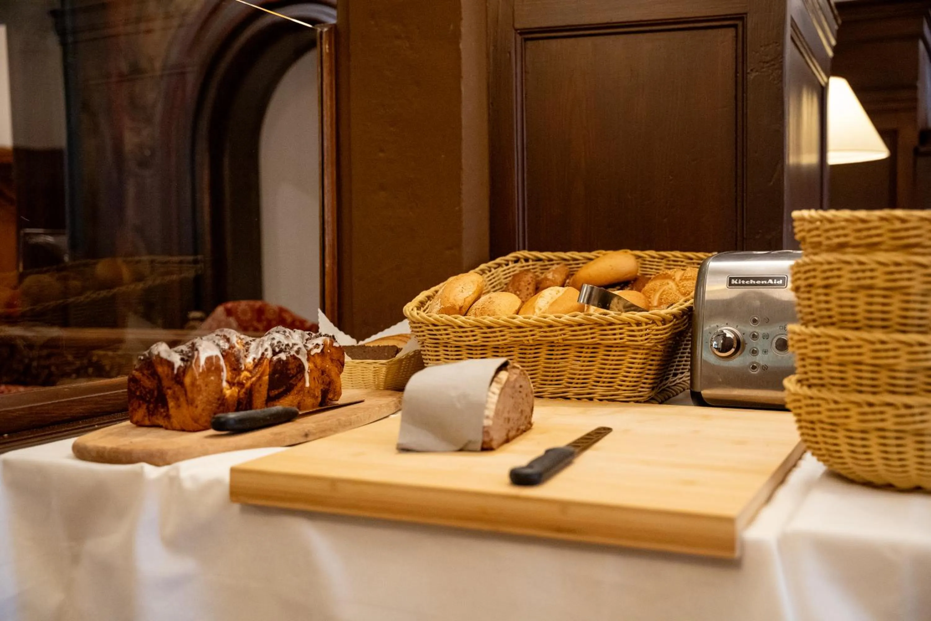 Buffet breakfast in Hotel zum Ritter