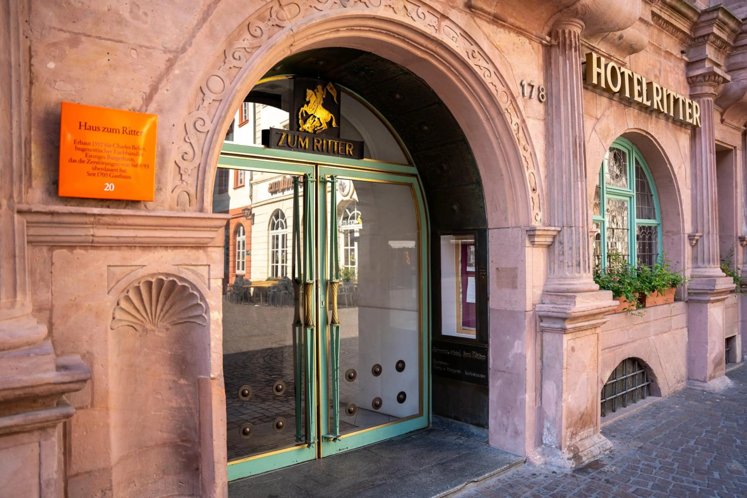 Facade/entrance in Hotel zum Ritter