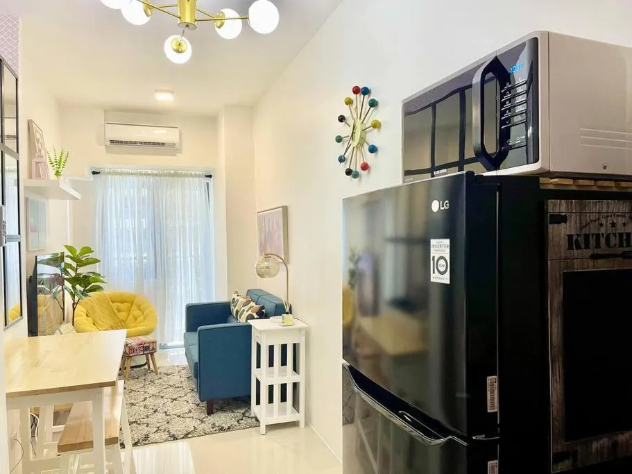 1BR Suite near Megamall, Boni & Shaw MRT Station