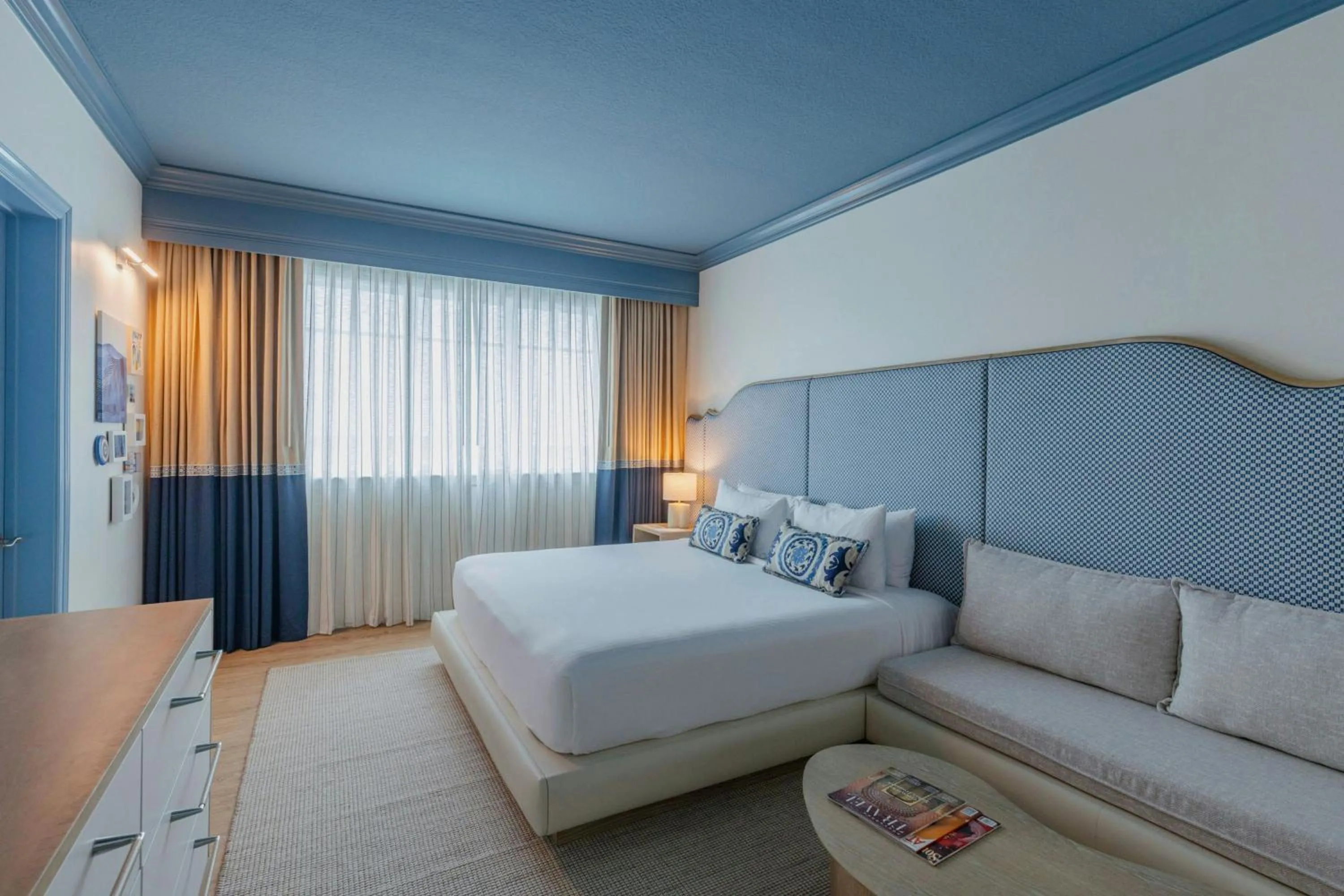 Photo of the whole room, Bed in The Seagate Hotel, Golf & Beach Club, Autograph Collection