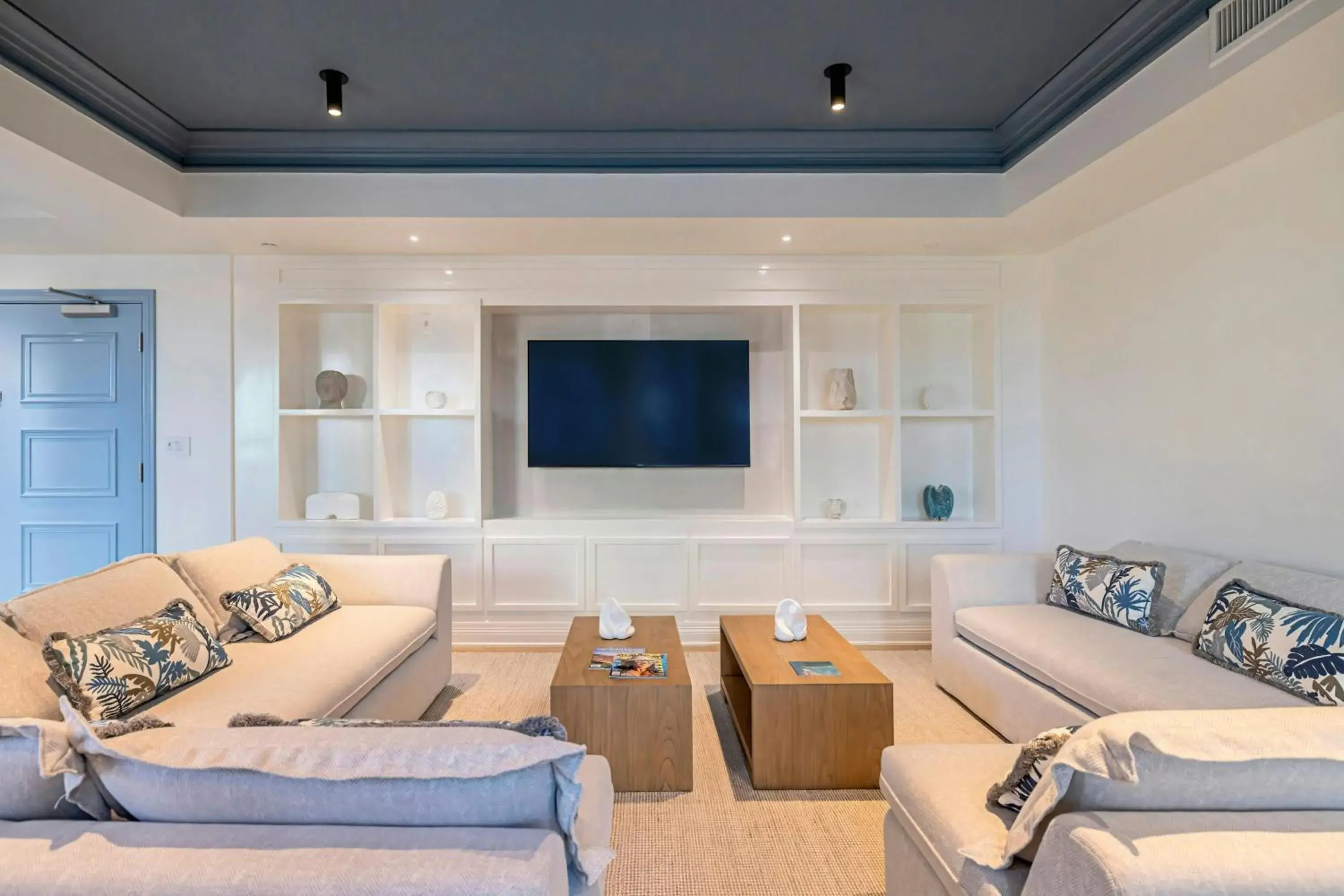 Living room in The Seagate Hotel, Golf & Beach Club, Autograph Collection Living room in The Seagate Hotel, Golf & Beach Club, Autograph Collection