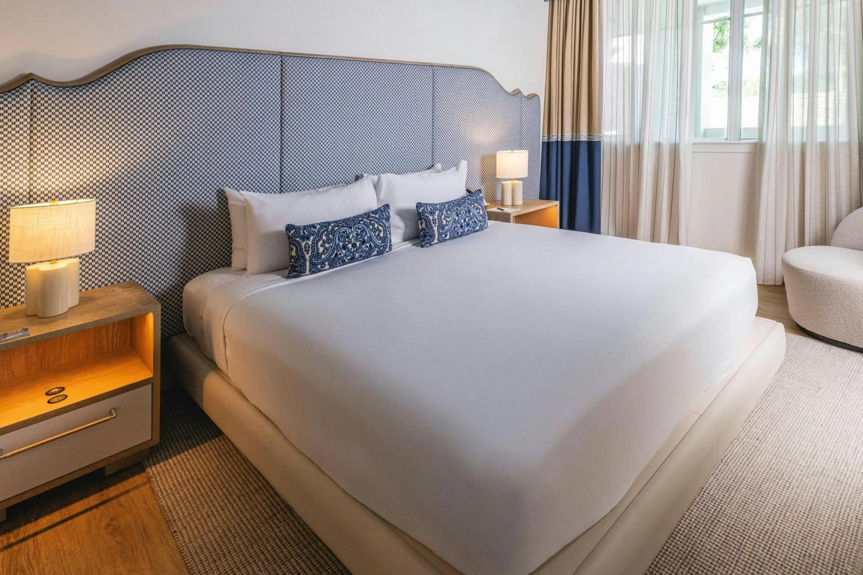 Bedroom, Bed in The Seagate Hotel, Golf & Beach Club, Autograph Collection