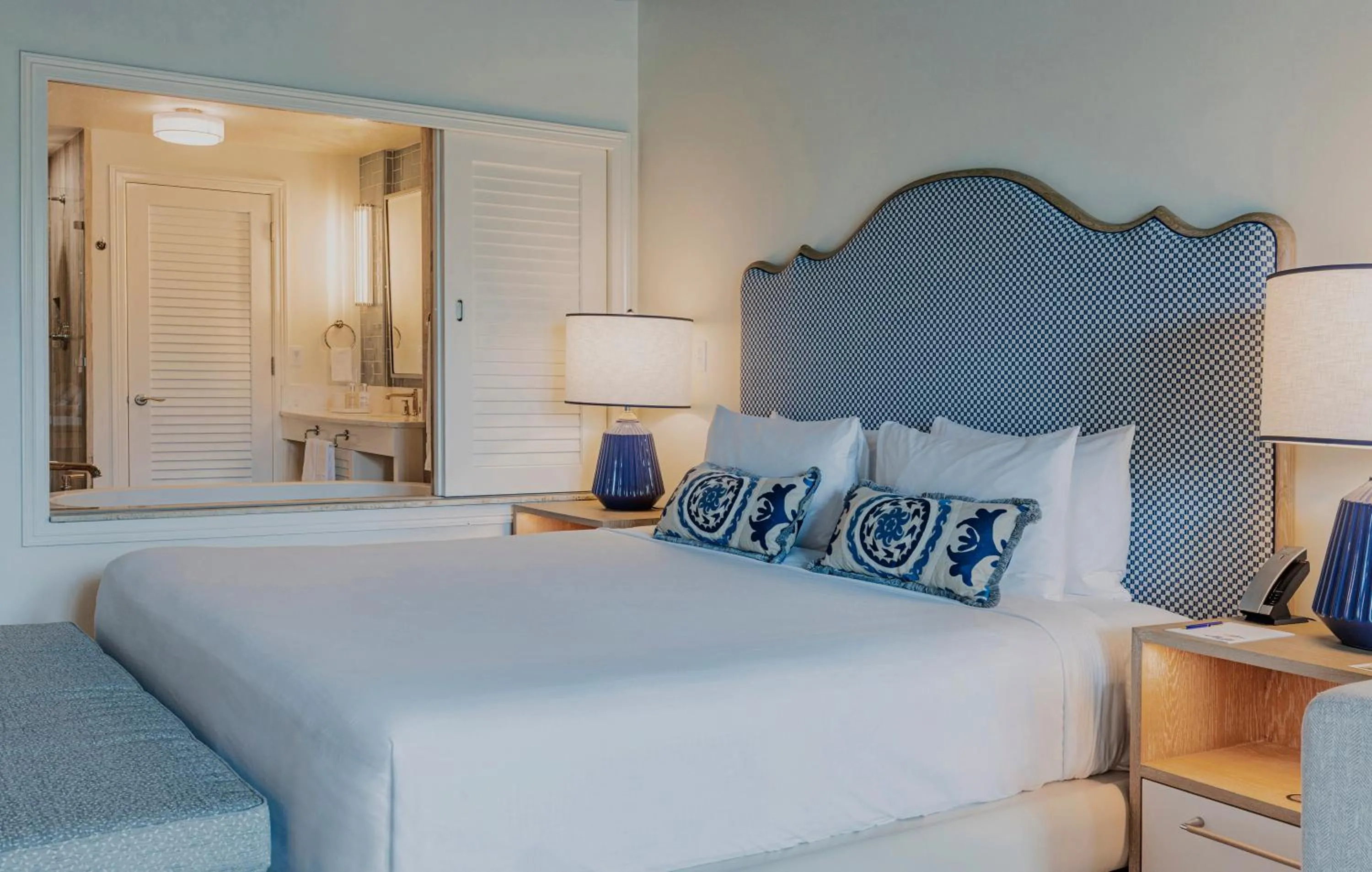 Bed in The Seagate Hotel, Golf & Beach Club, Autograph Collection