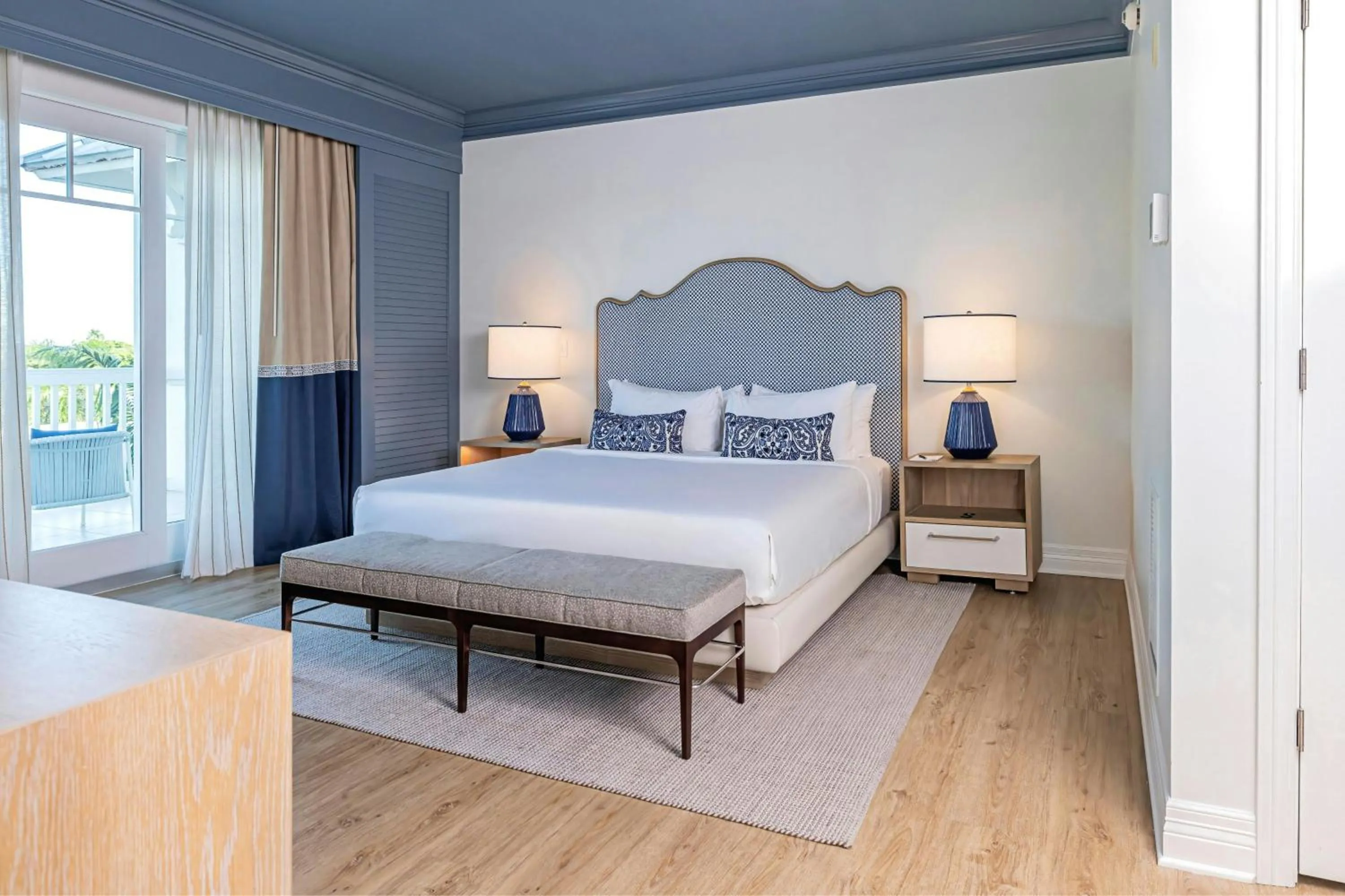 Bedroom, Bed in The Seagate Hotel, Golf & Beach Club, Autograph Collection