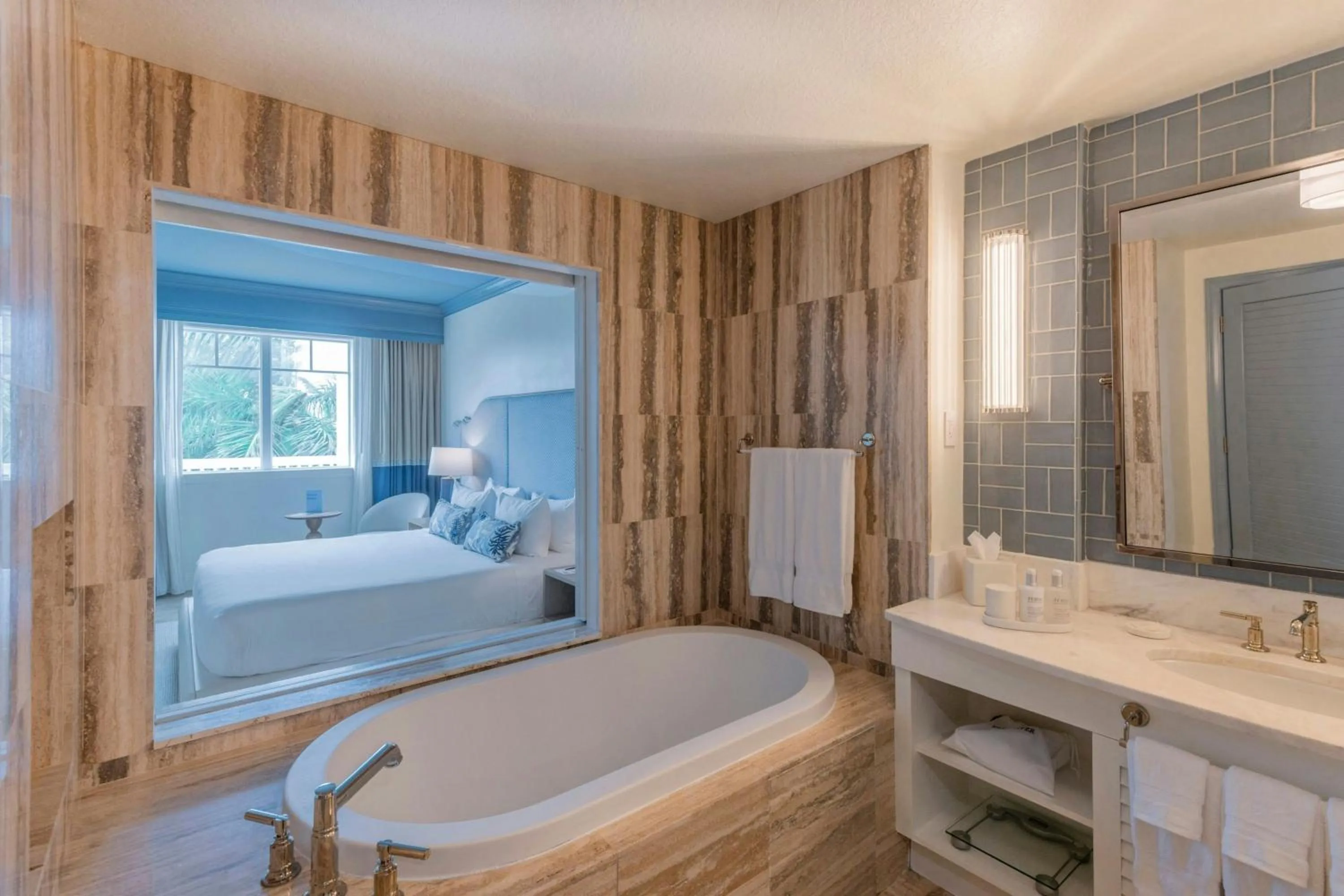 Bathroom, Bed in The Seagate Hotel, Golf & Beach Club, Autograph Collection