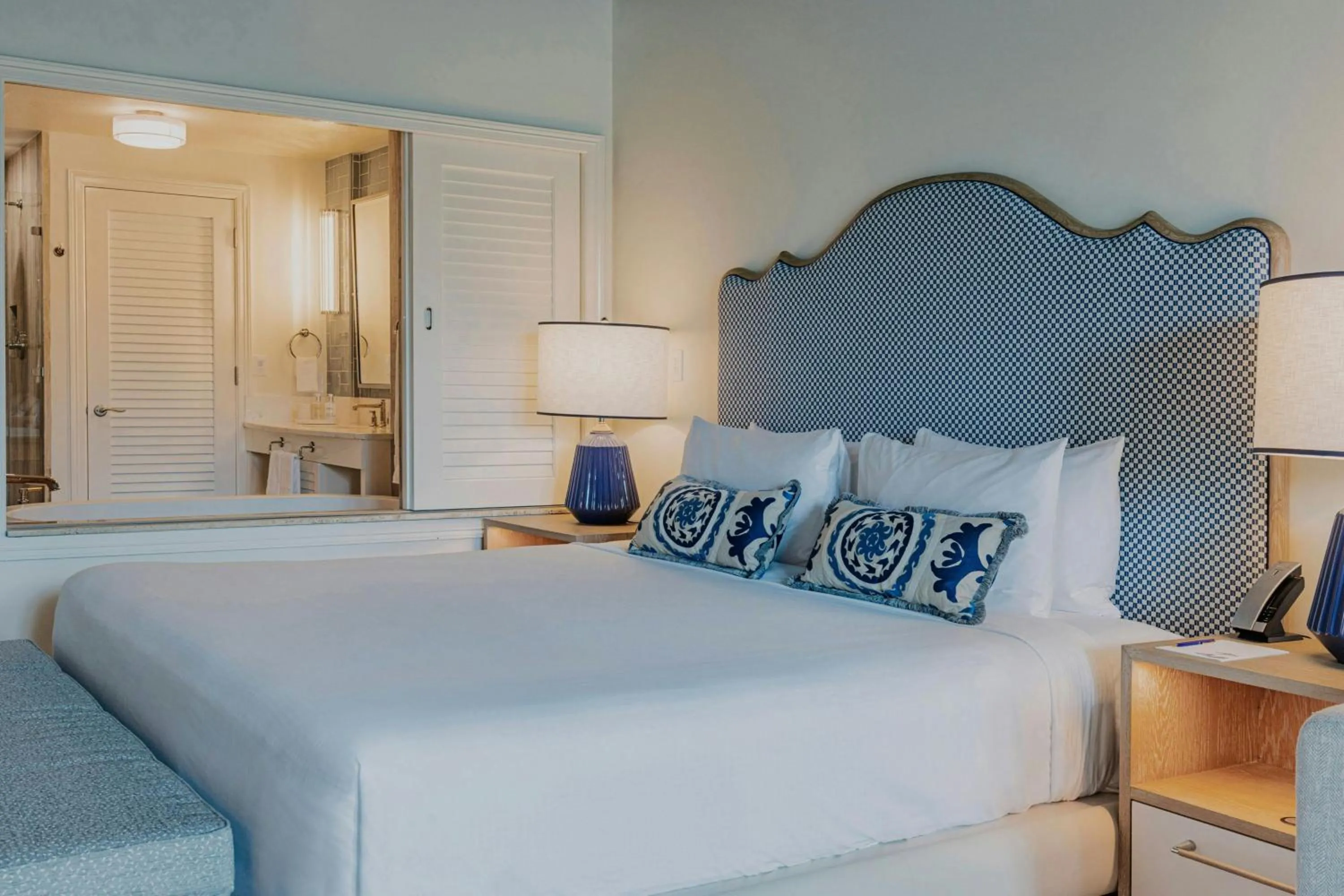 Photo of the whole room, Bed in The Seagate Hotel, Golf & Beach Club, Autograph Collection