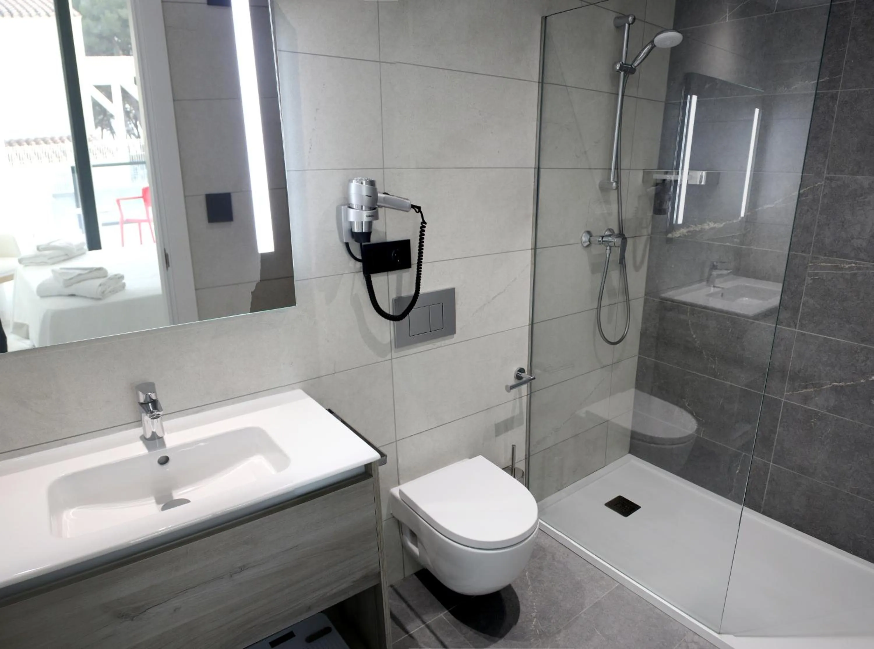 Bathroom in AZAHAR BEACH Red Apartments & Spa