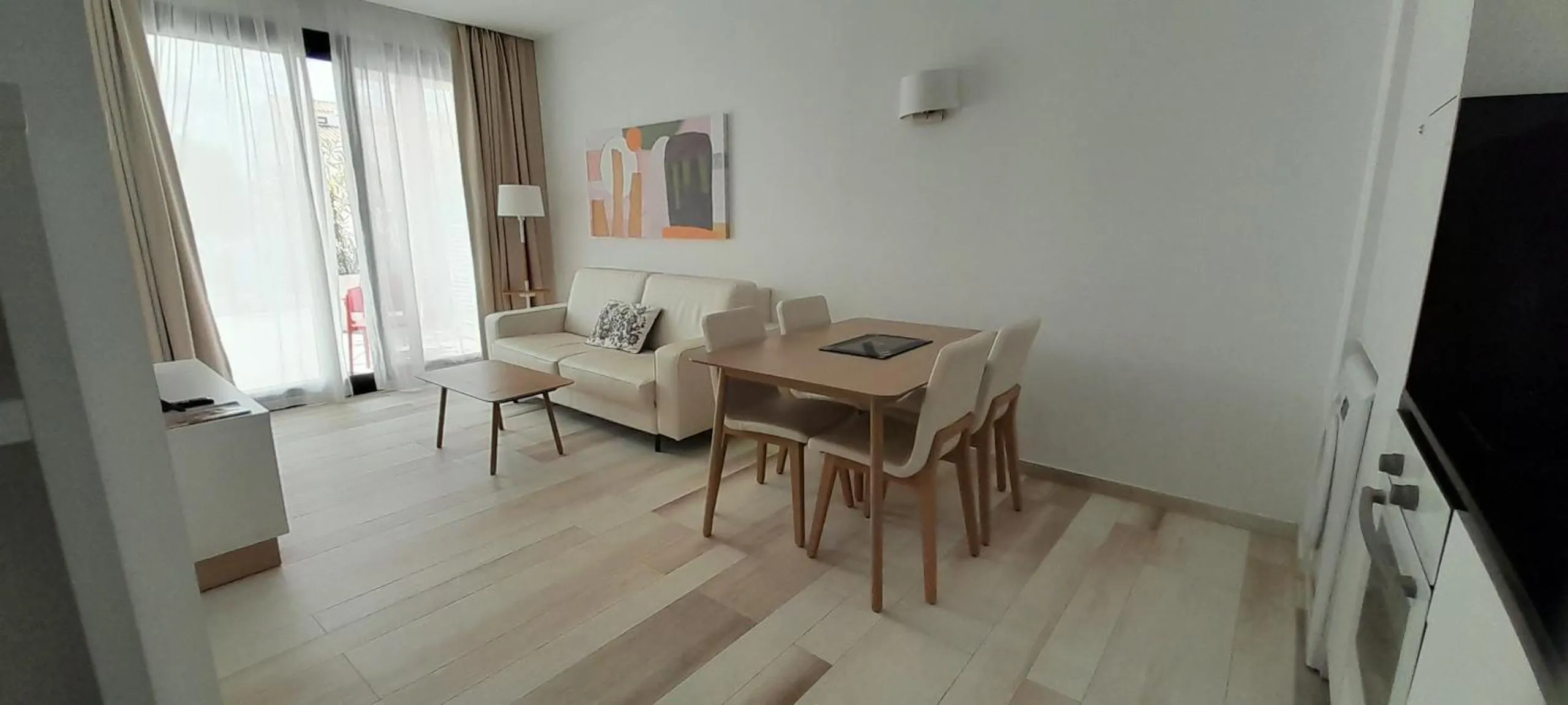 AZAHAR BEACH Red Apartments & Spa