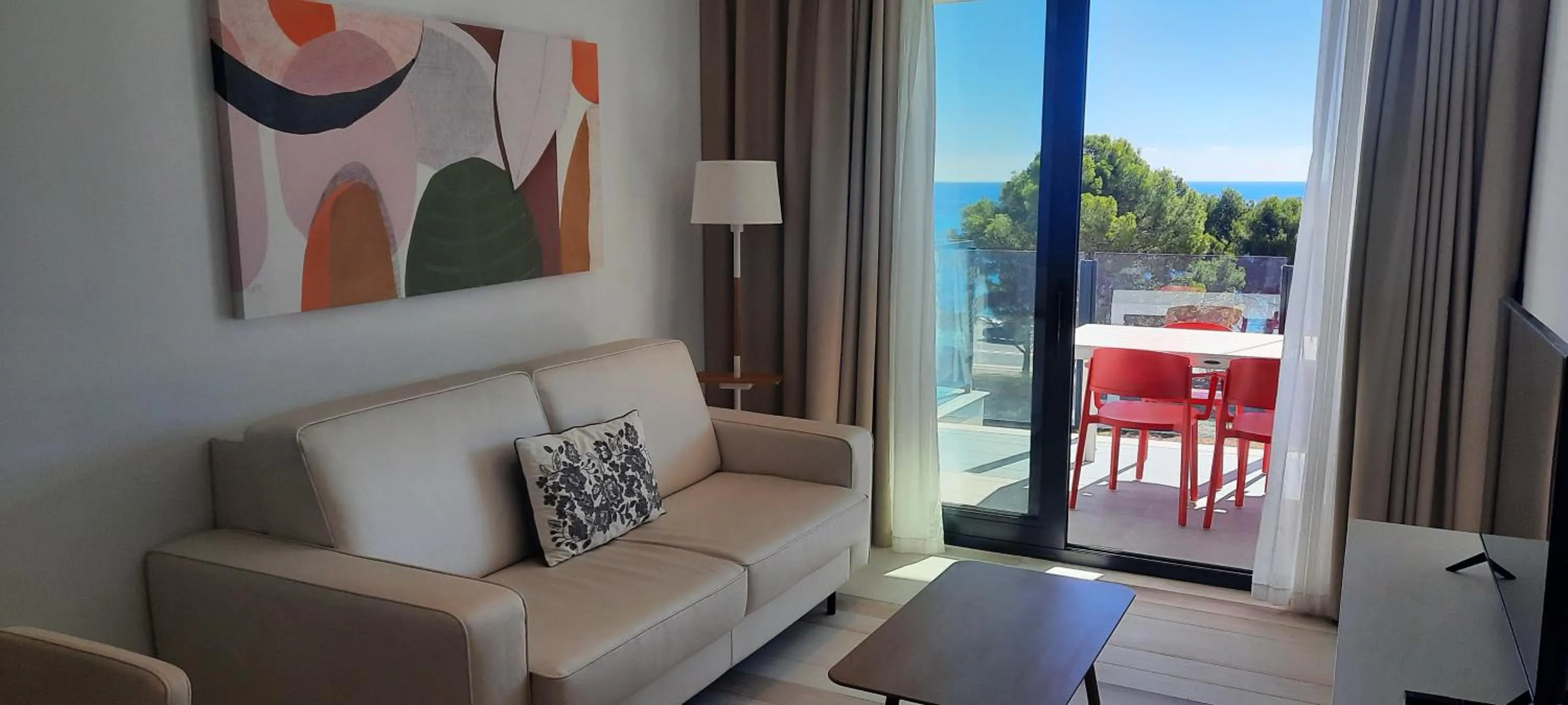 AZAHAR BEACH Red Apartments & Spa